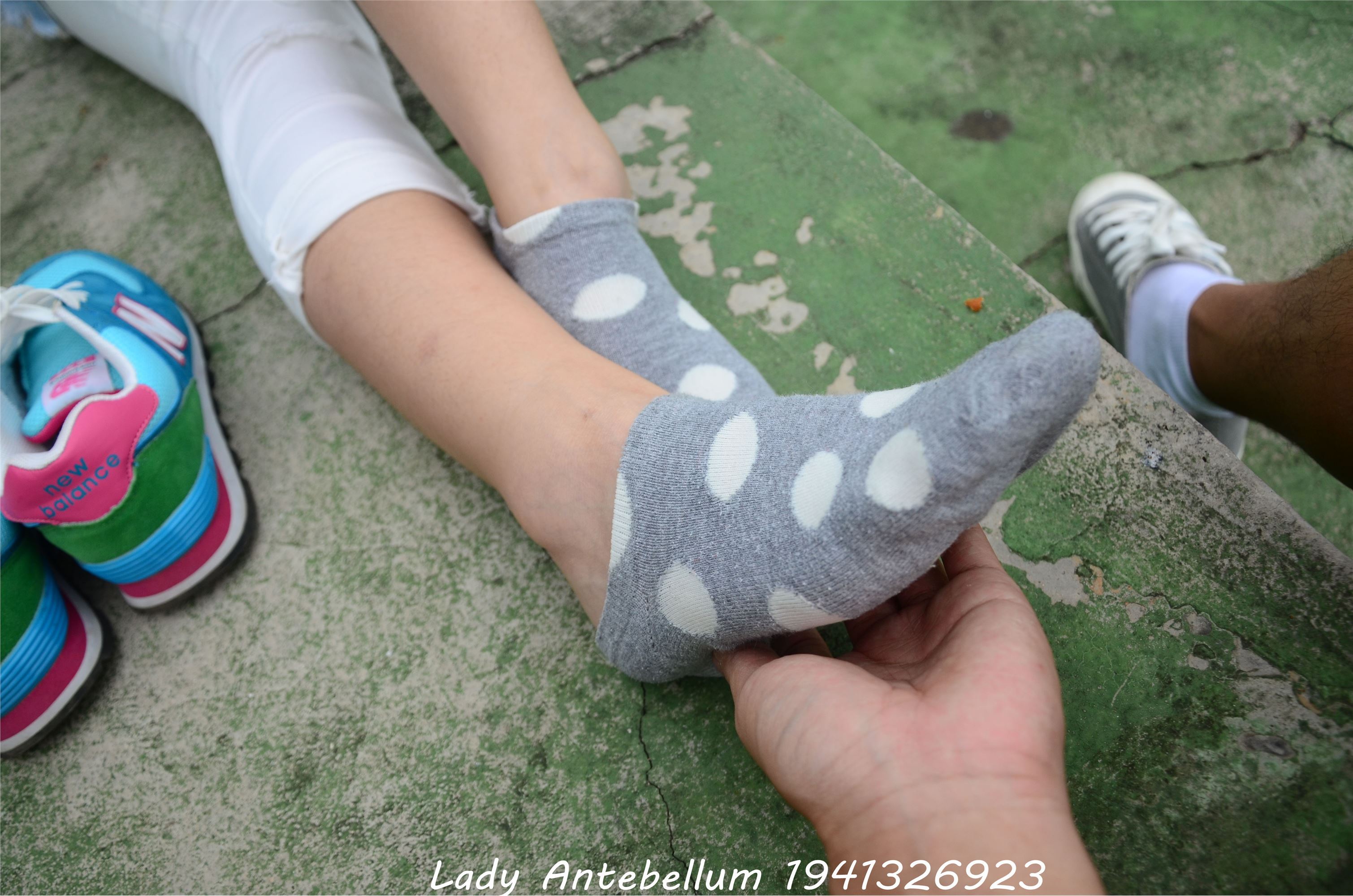 战前女神  恋足美腿棉袜女神级摄影套图 043