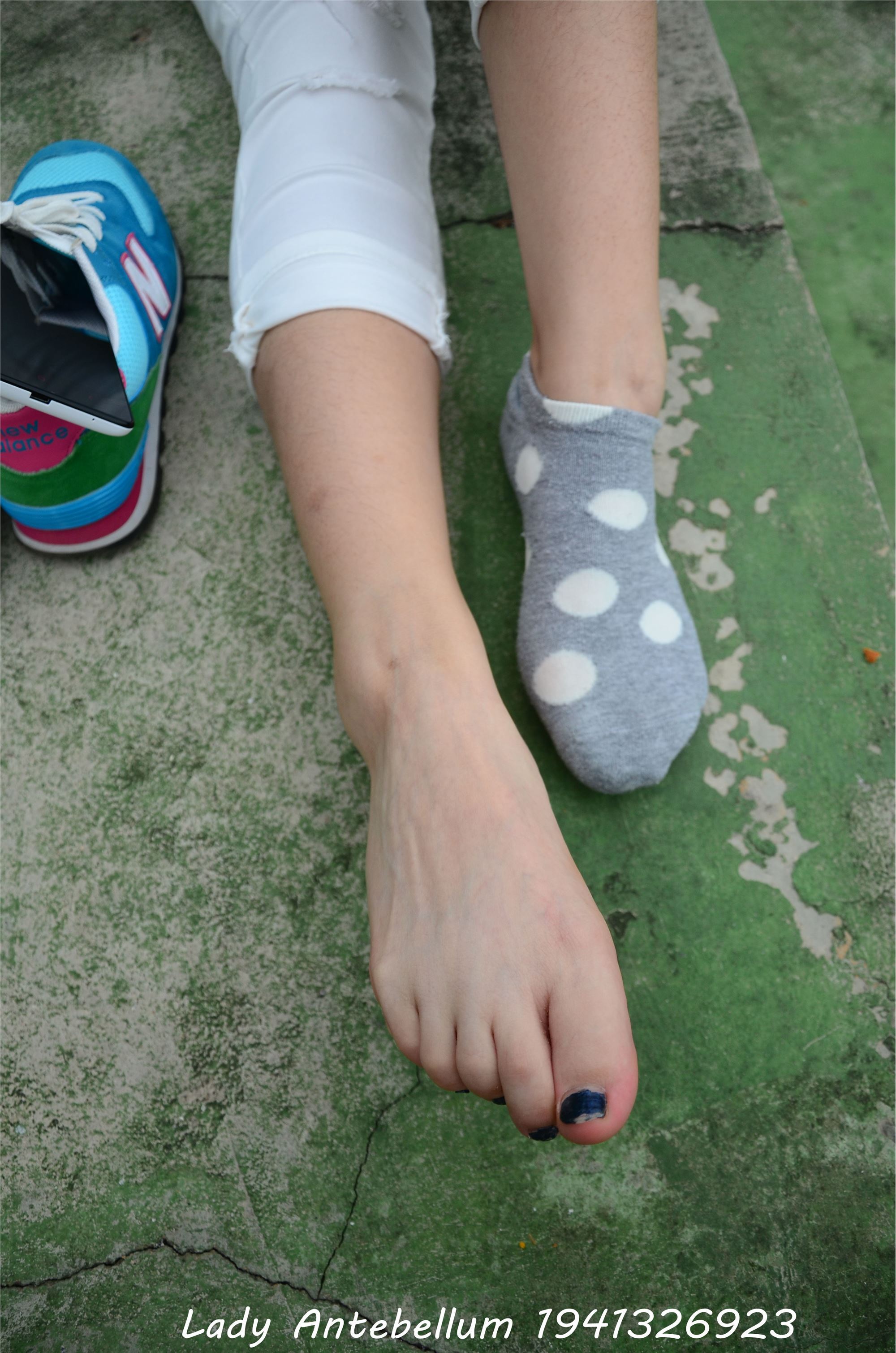 战前女神  恋足美腿棉袜女神级摄影套图 043