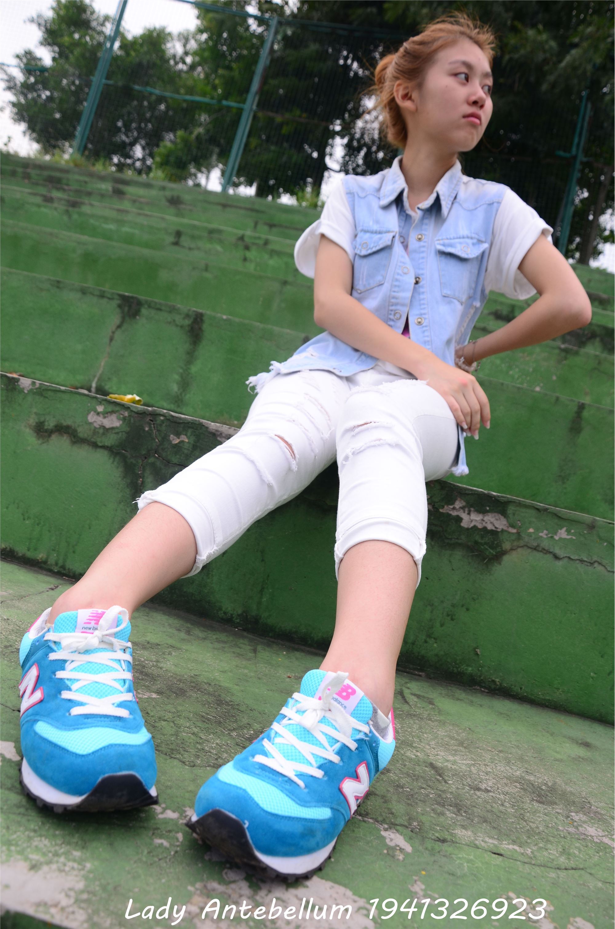 战前女神  恋足美腿棉袜女神级摄影套图 043