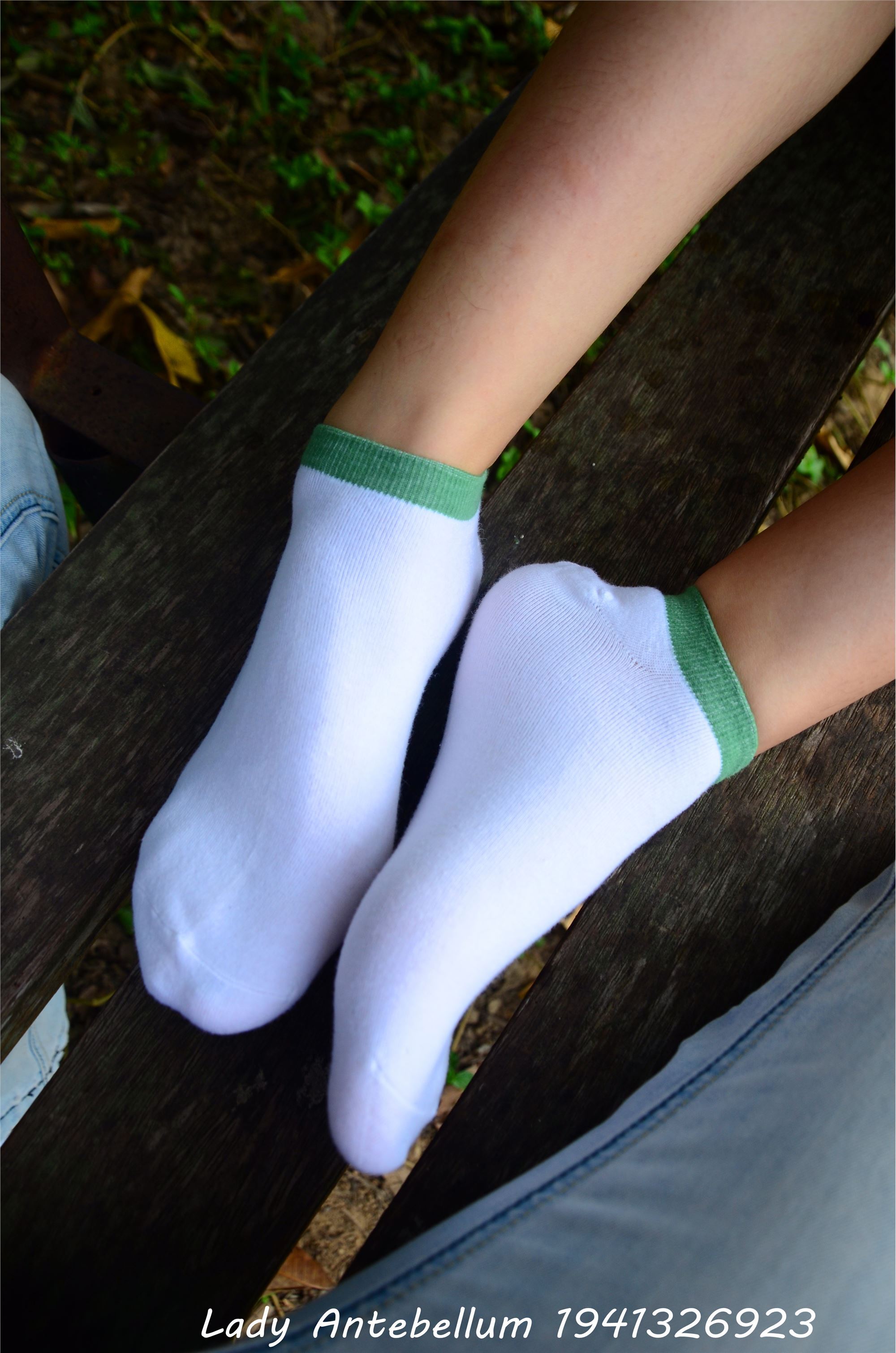 战前女神  恋足美腿棉袜女神级摄影套图 044