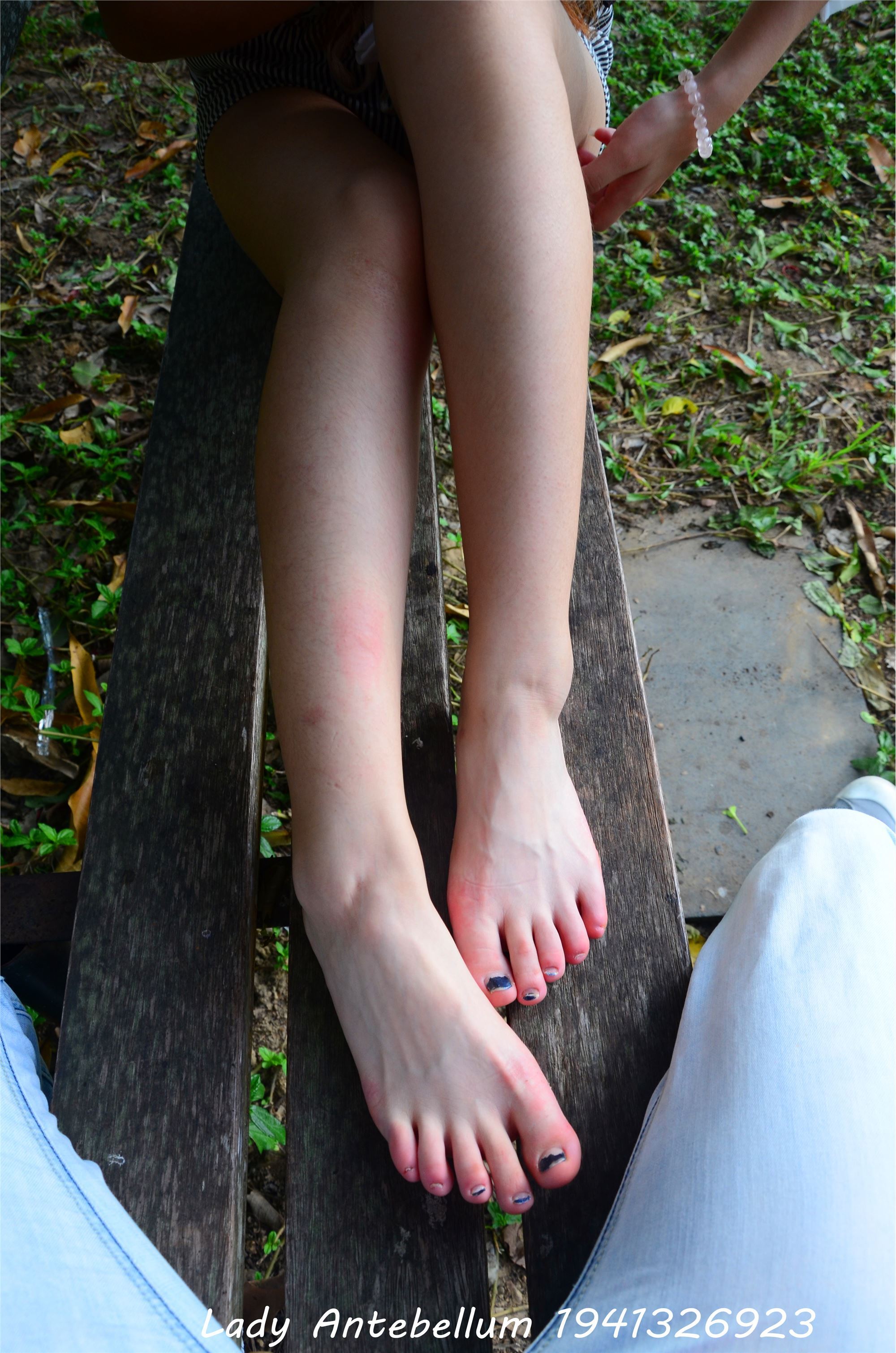 战前女神  恋足美腿棉袜女神级摄影套图 044