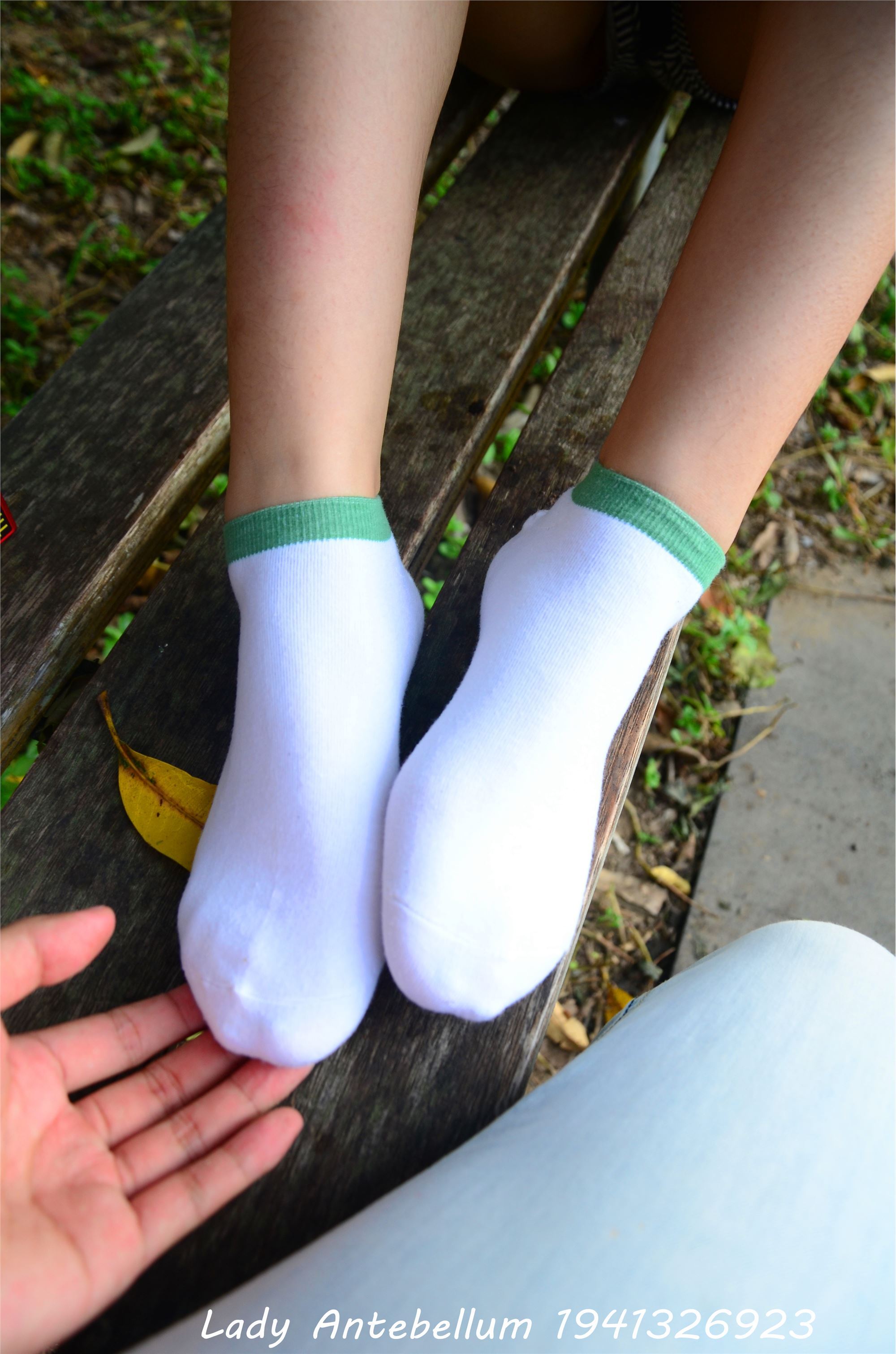 战前女神  恋足美腿棉袜女神级摄影套图 044