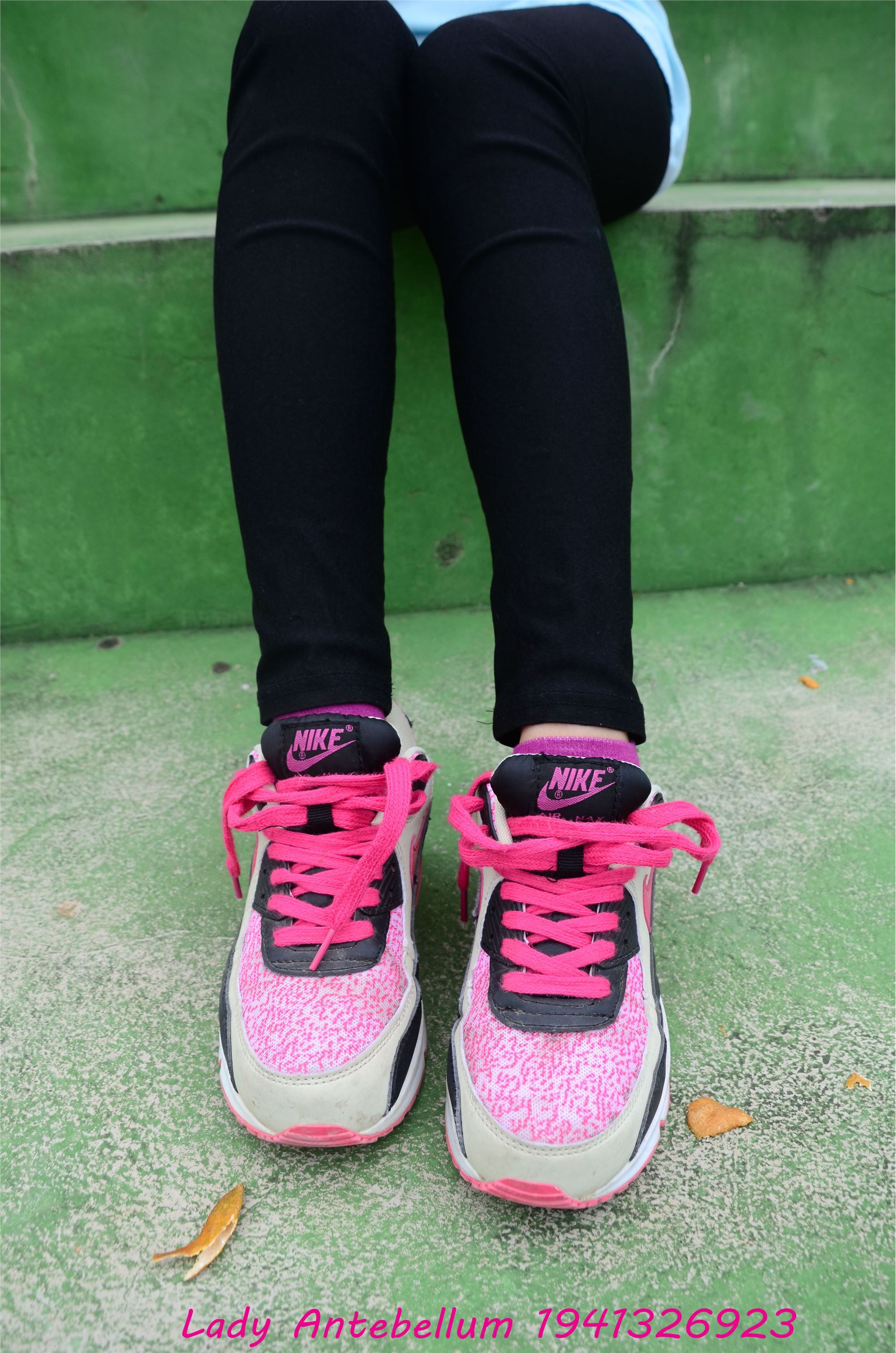 战前女神  恋足美腿棉袜女神级摄影套图 045