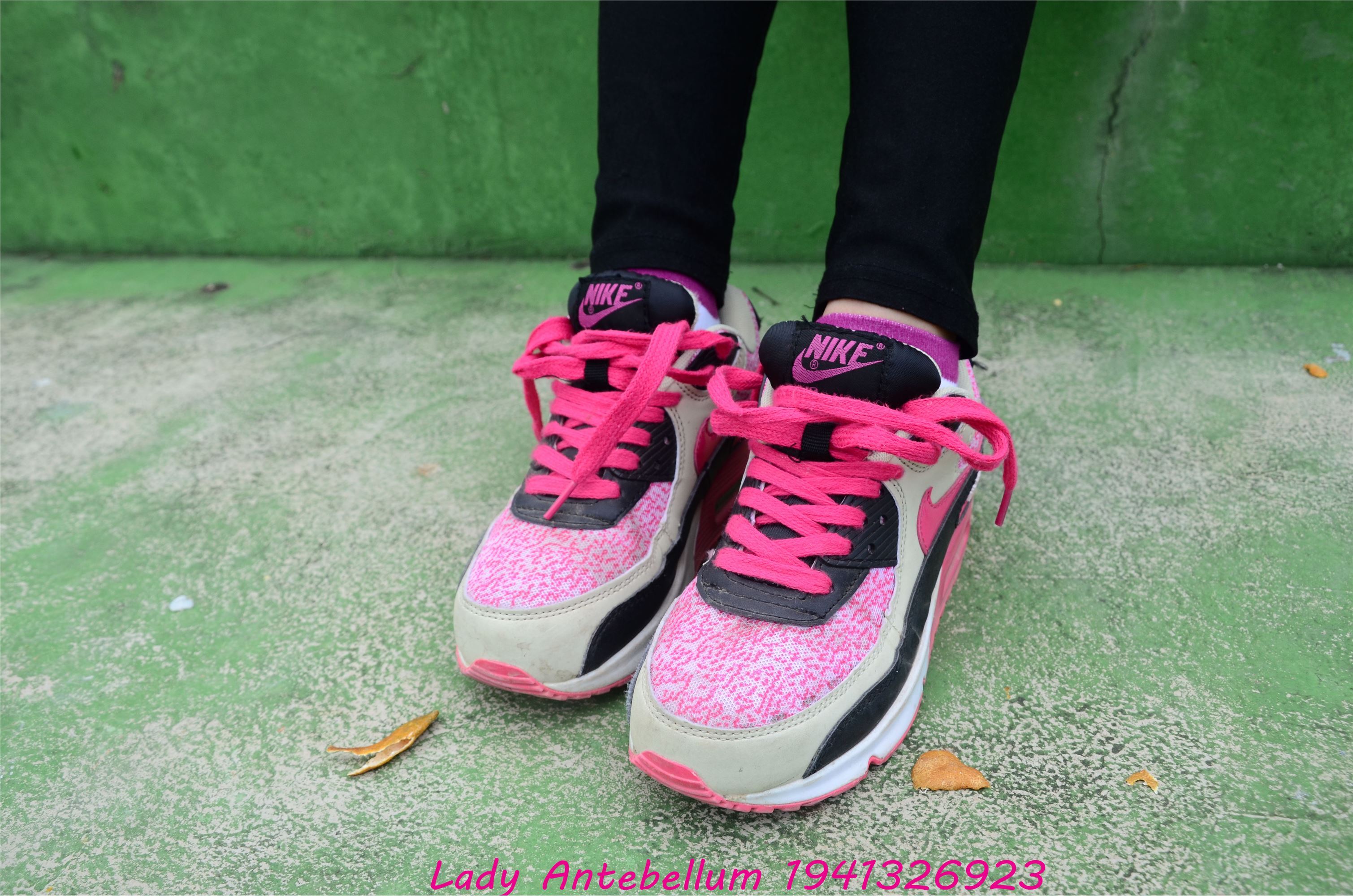 战前女神  恋足美腿棉袜女神级摄影套图 045