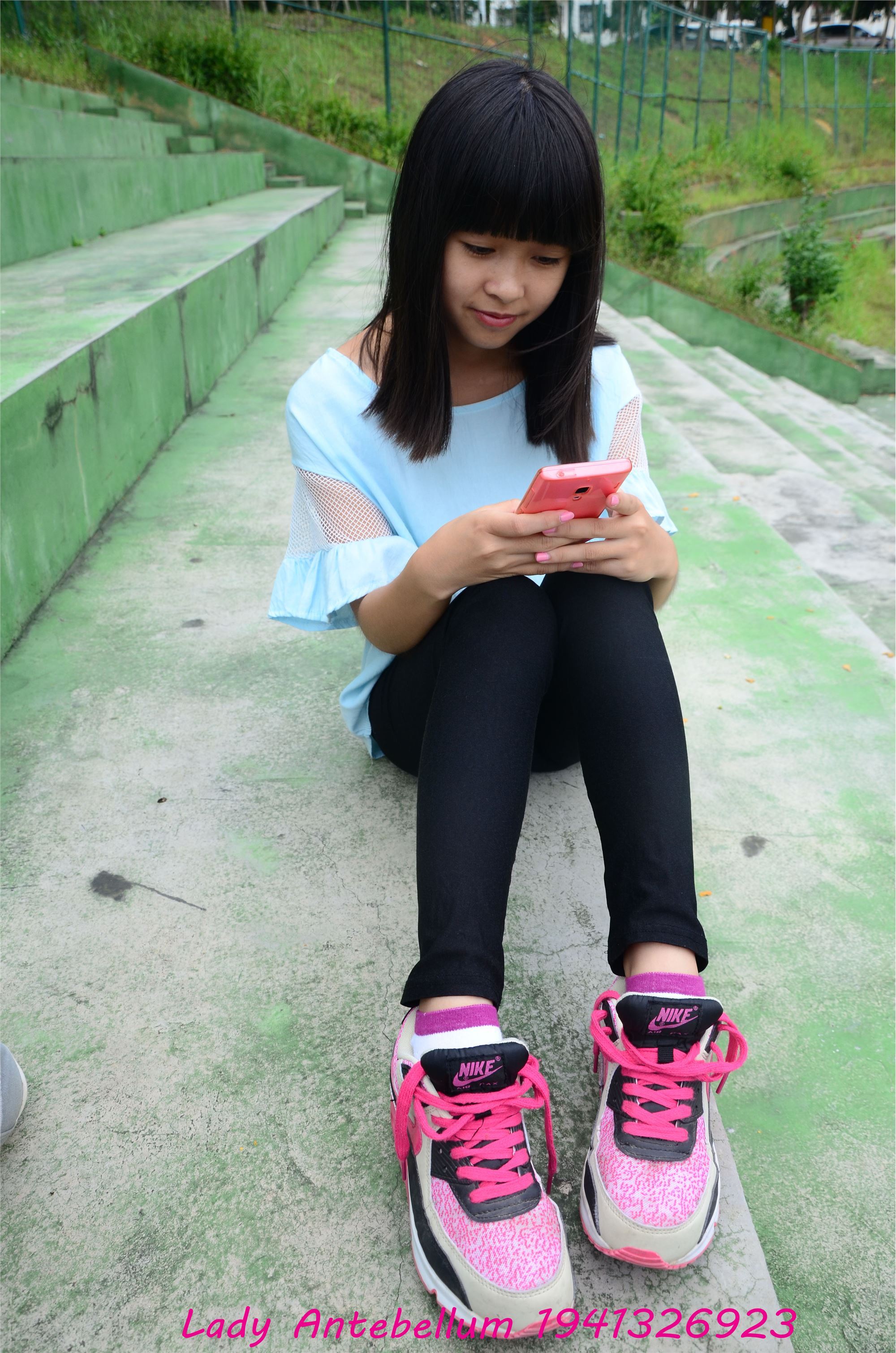 战前女神  恋足美腿棉袜女神级摄影套图 045