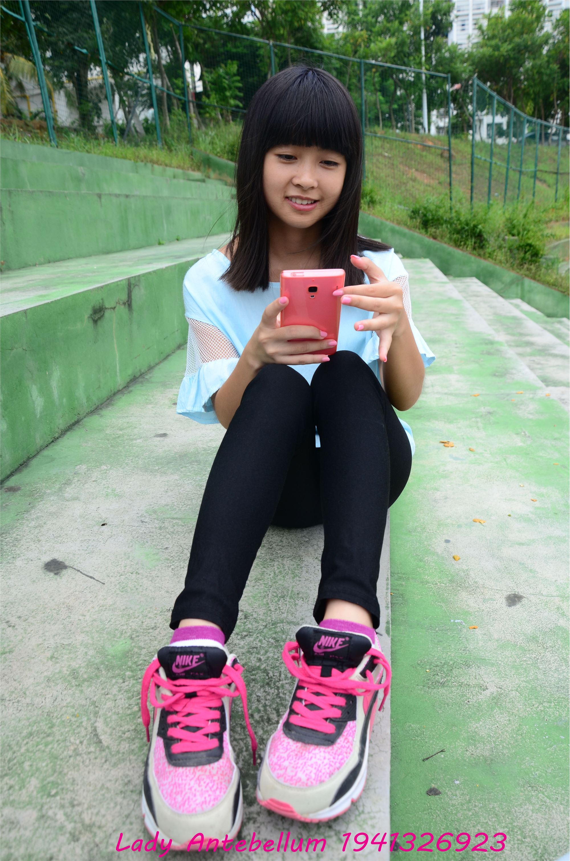 战前女神  恋足美腿棉袜女神级摄影套图 045