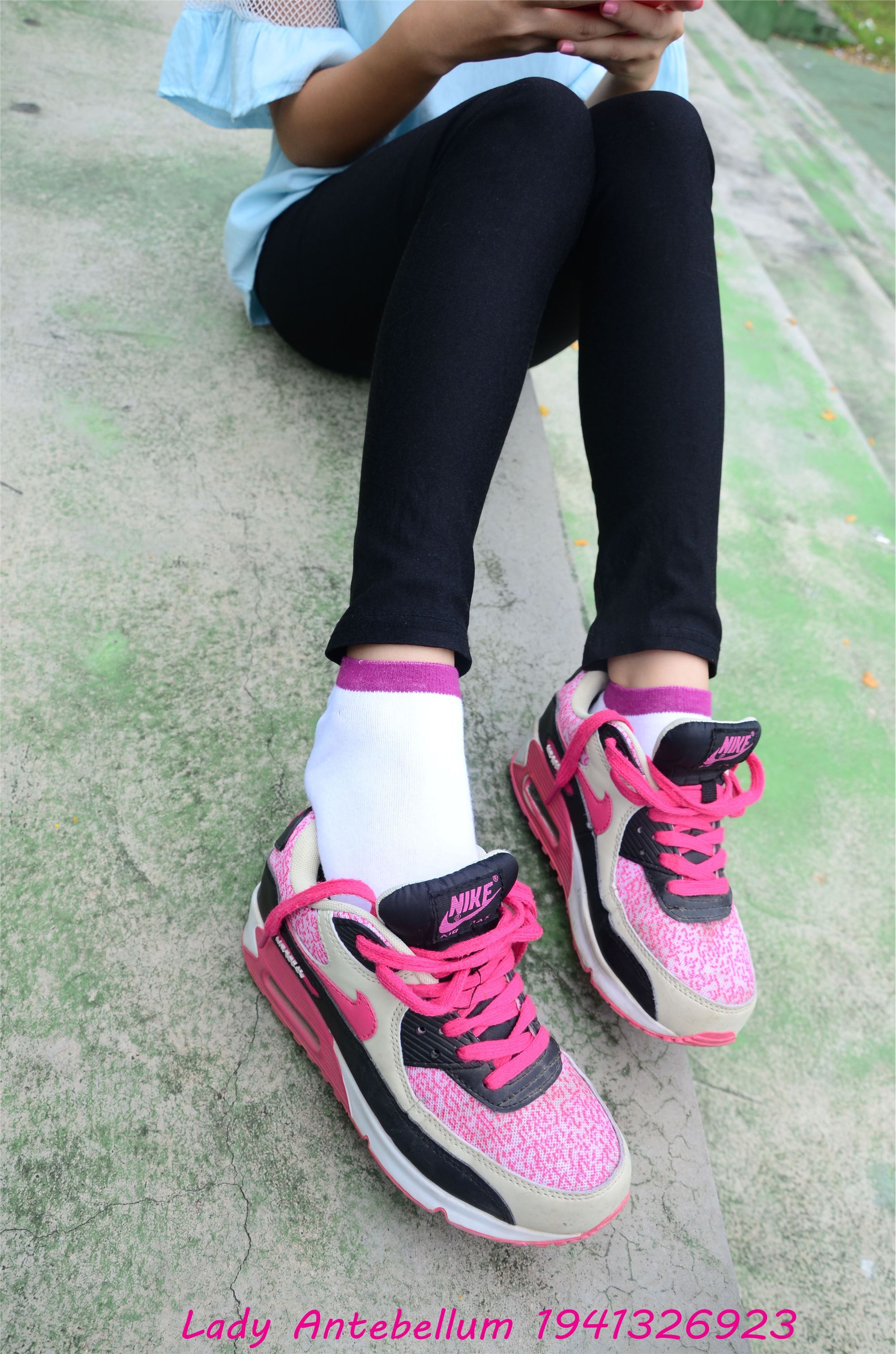 战前女神  恋足美腿棉袜女神级摄影套图 045