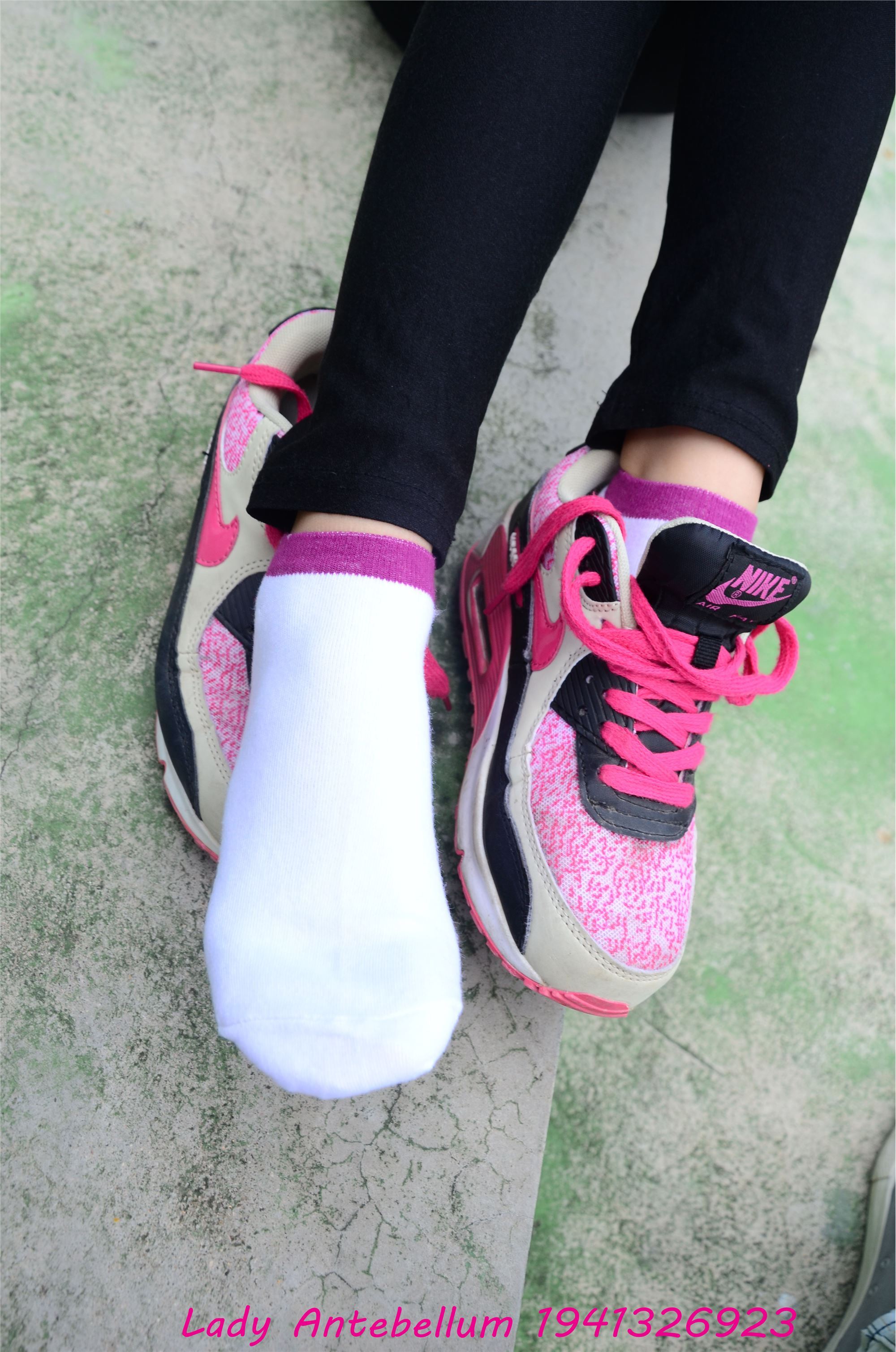 战前女神  恋足美腿棉袜女神级摄影套图 045