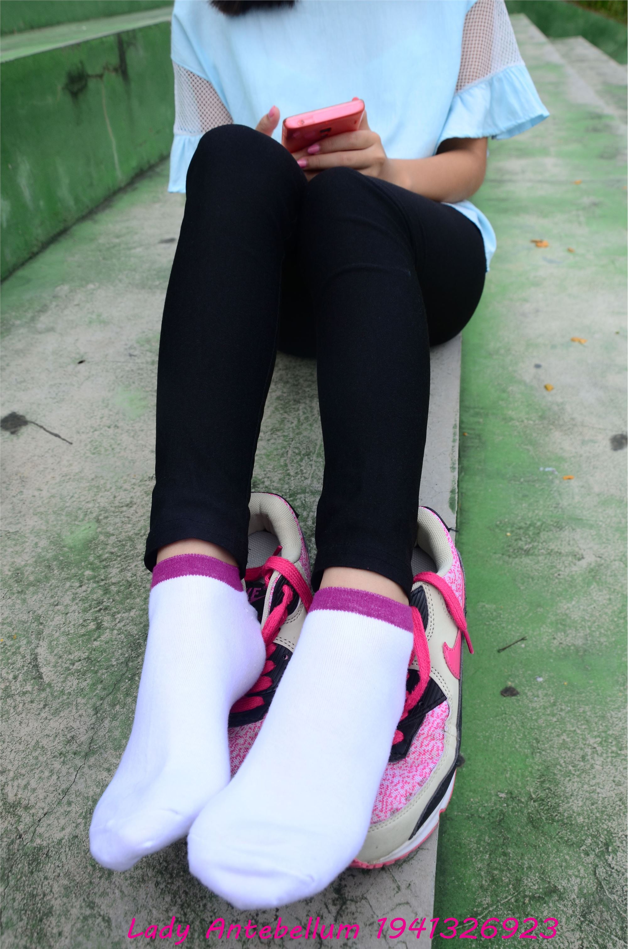 战前女神  恋足美腿棉袜女神级摄影套图 045