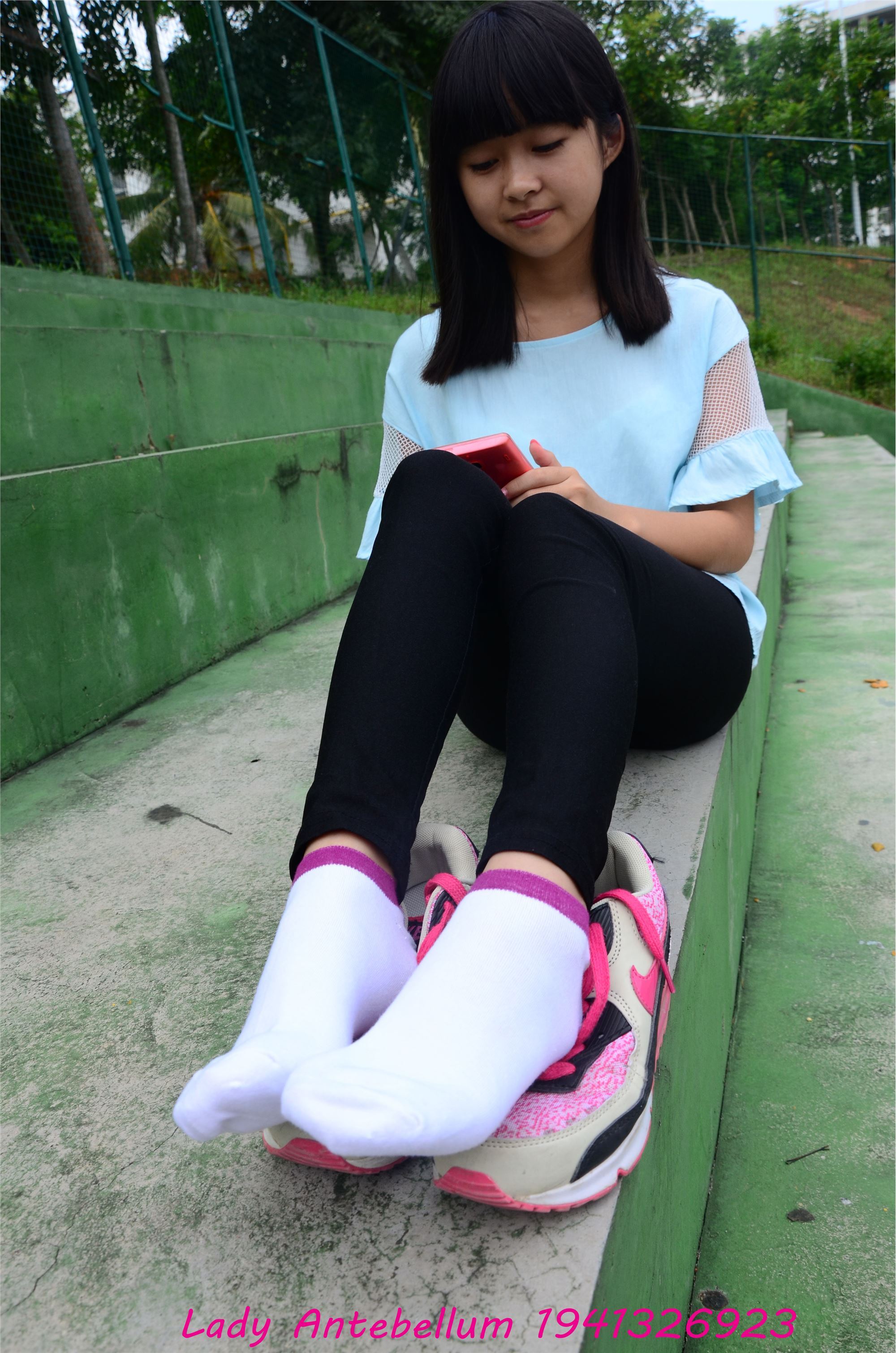 战前女神  恋足美腿棉袜女神级摄影套图 045