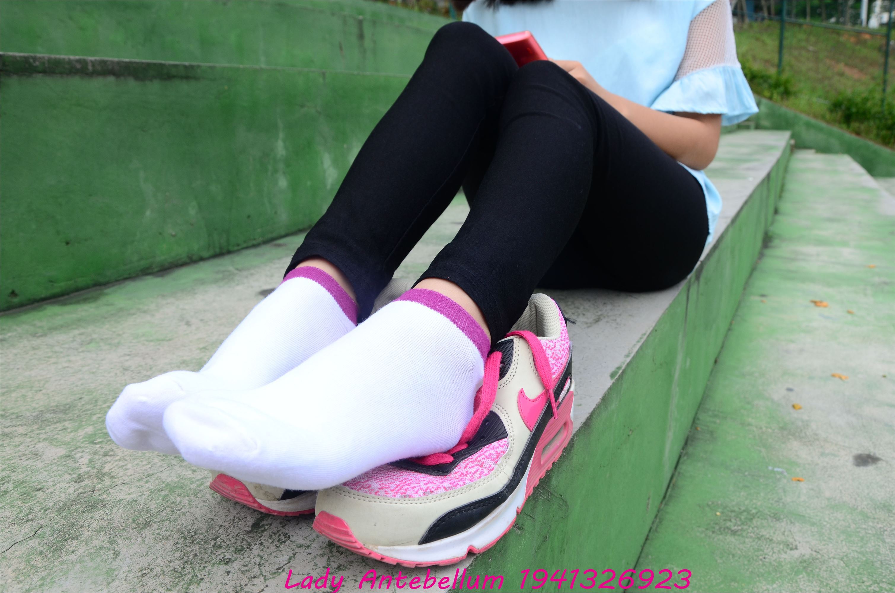 战前女神  恋足美腿棉袜女神级摄影套图 045