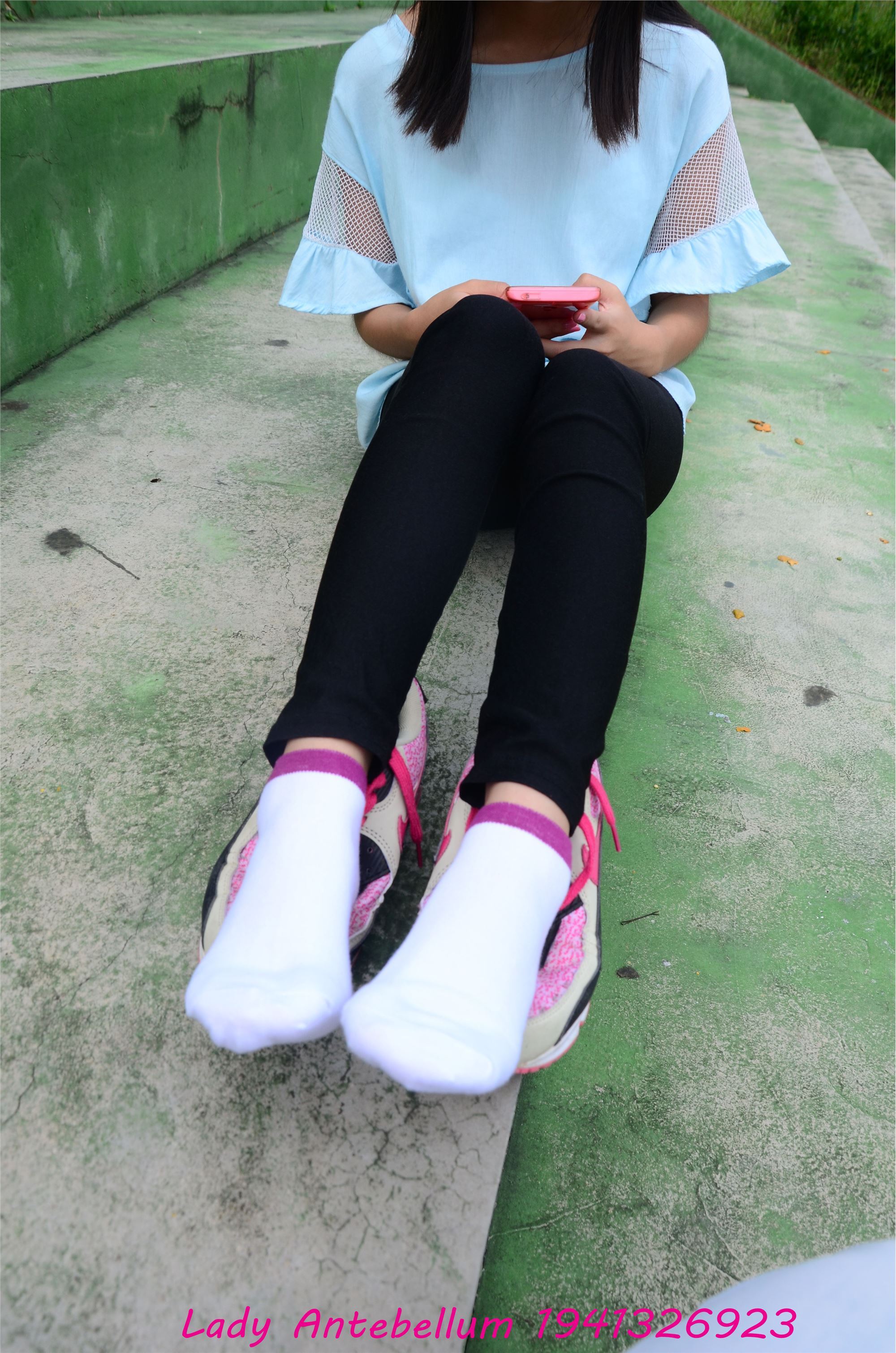 战前女神  恋足美腿棉袜女神级摄影套图 045