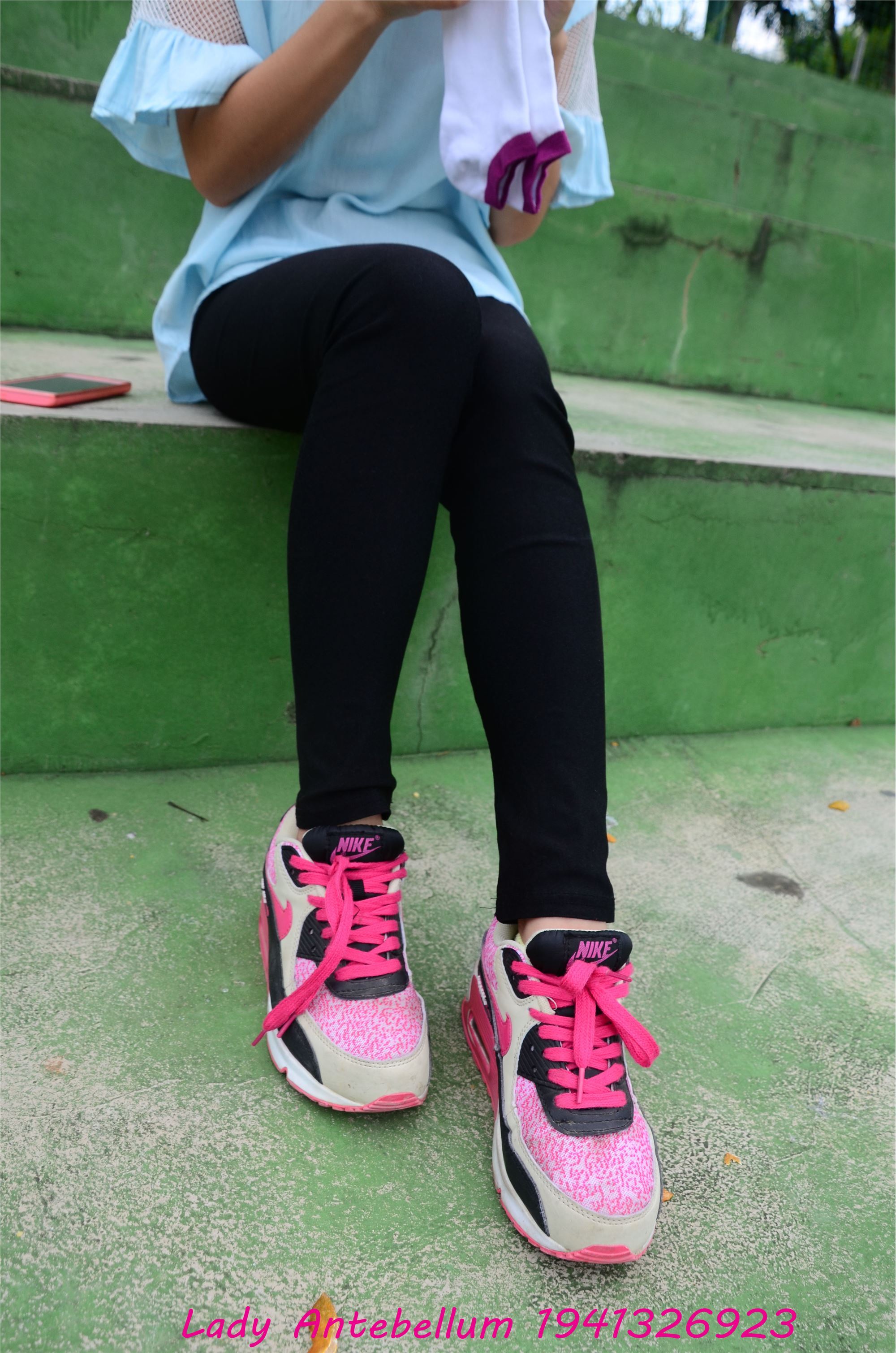 战前女神  恋足美腿棉袜女神级摄影套图 045