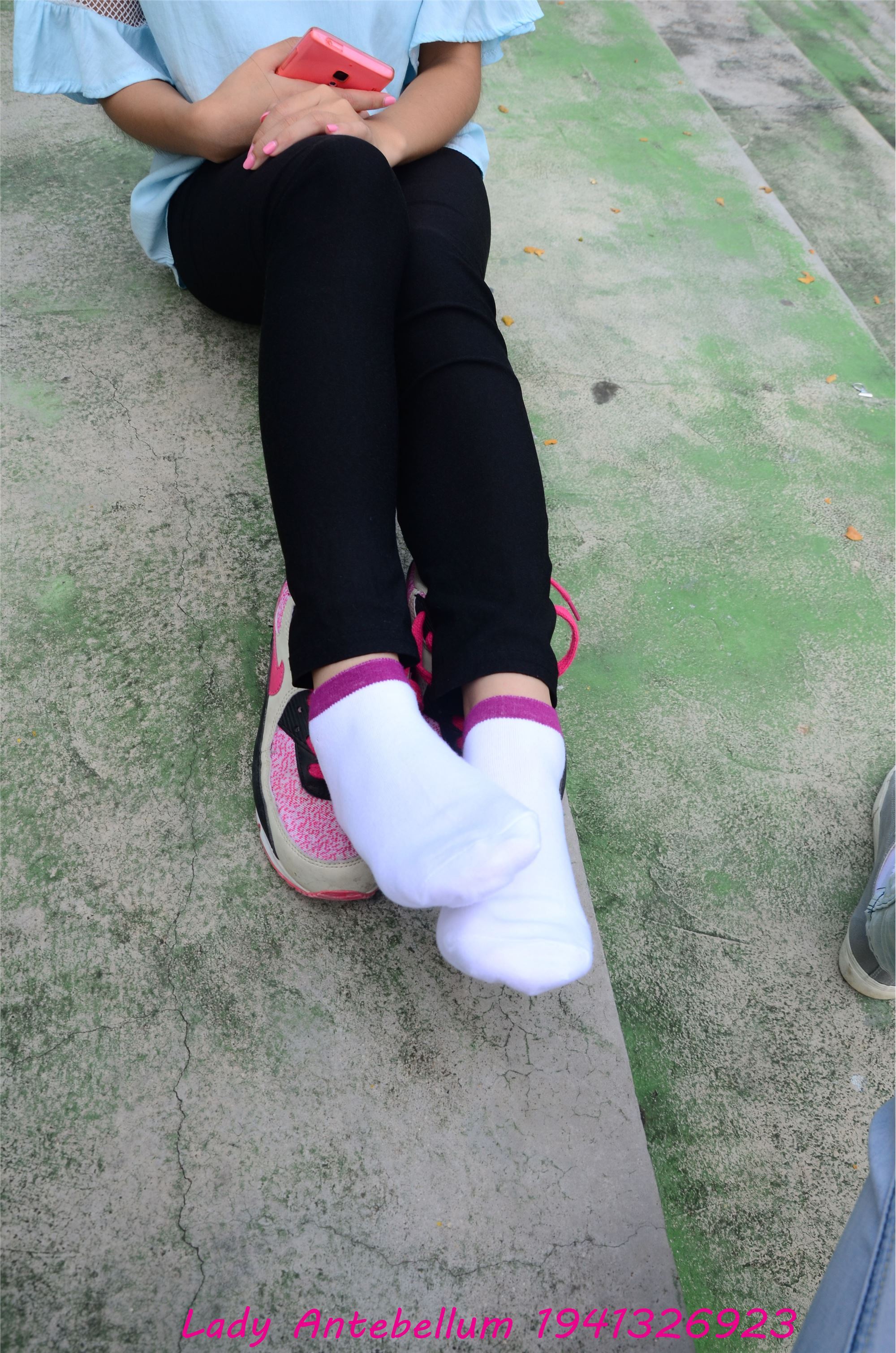 战前女神  恋足美腿棉袜女神级摄影套图 045