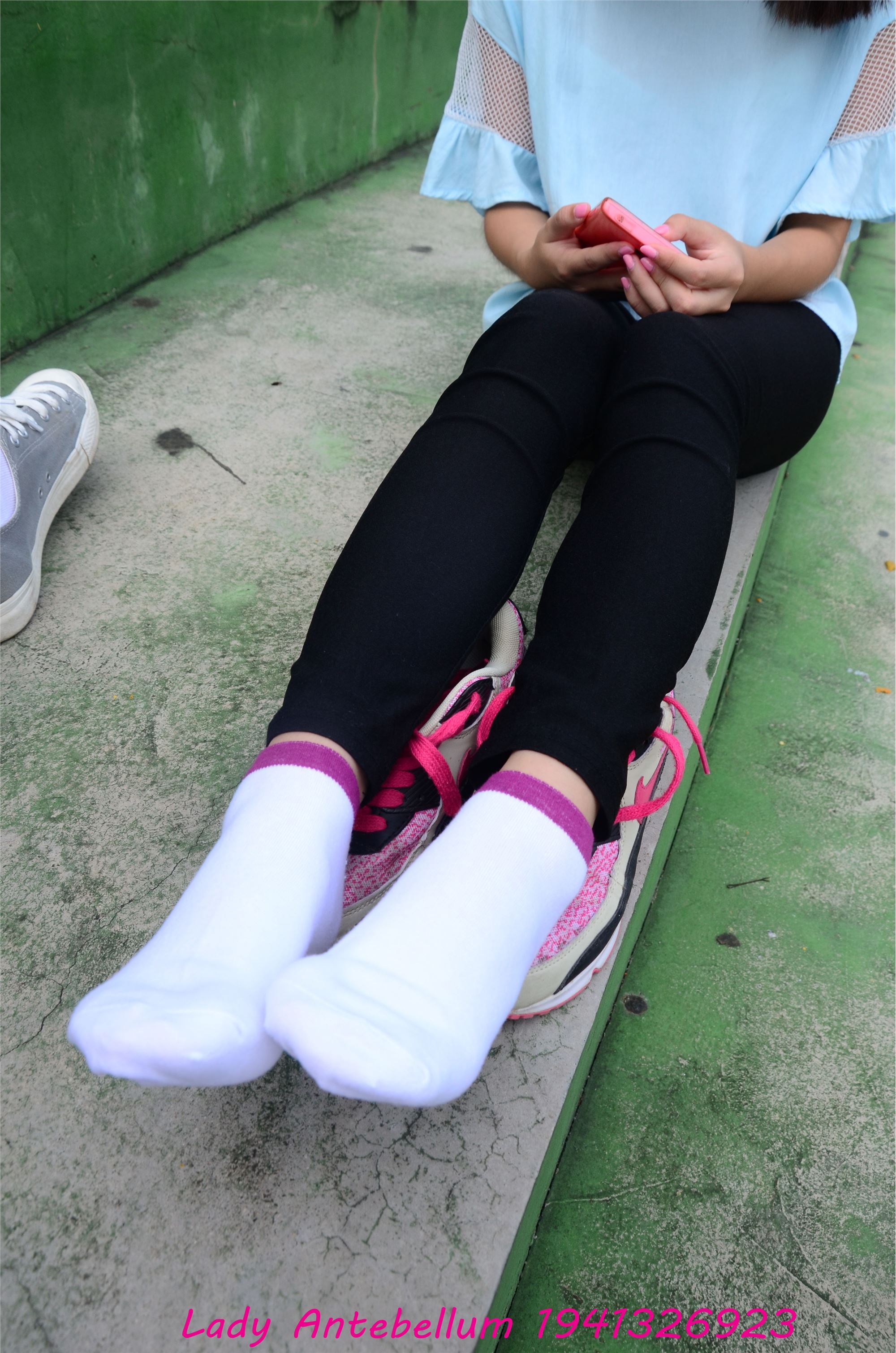 战前女神  恋足美腿棉袜女神级摄影套图 045