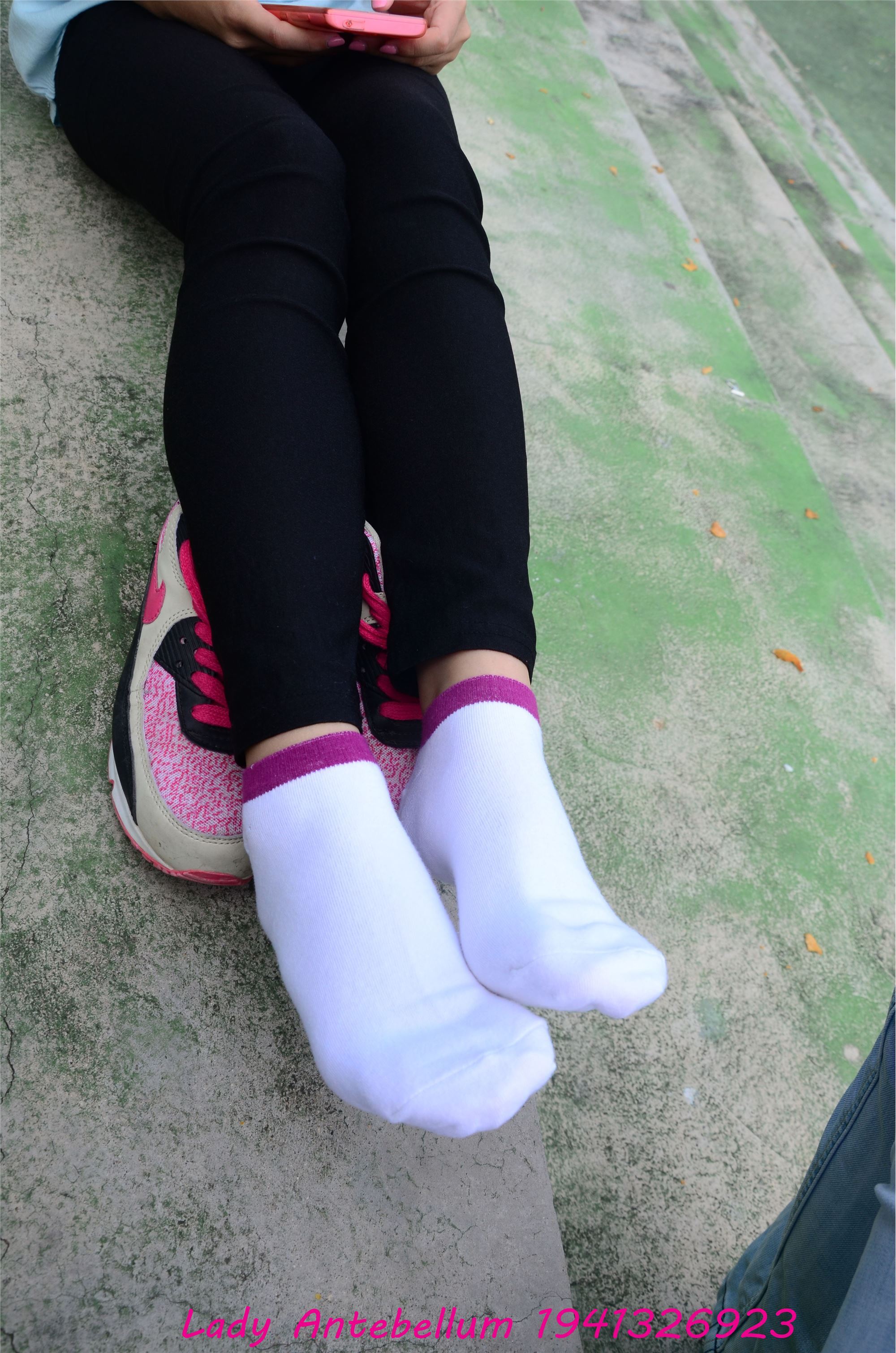 战前女神  恋足美腿棉袜女神级摄影套图 045