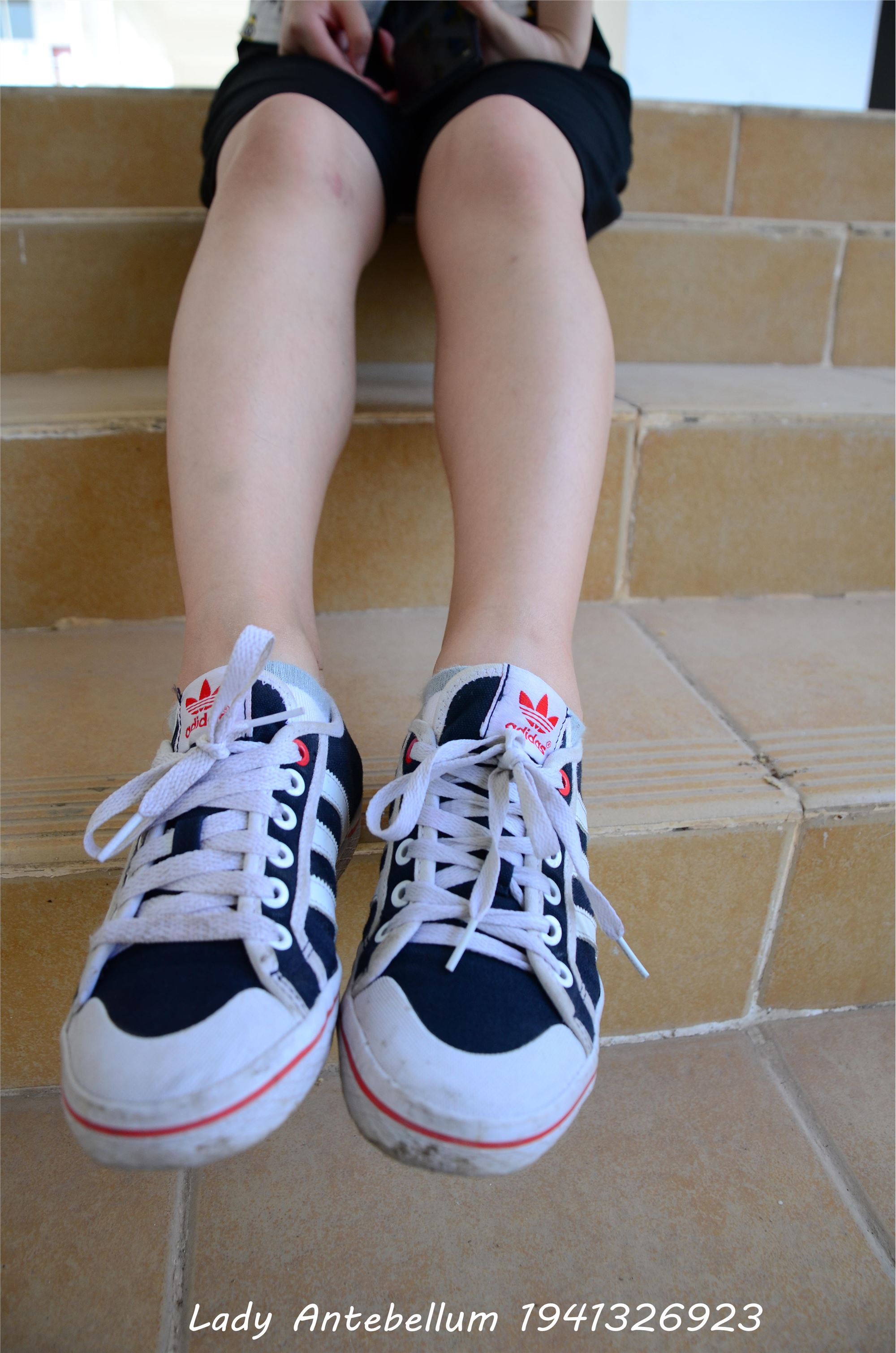 战前女神  恋足美腿棉袜女神级摄影套图 046