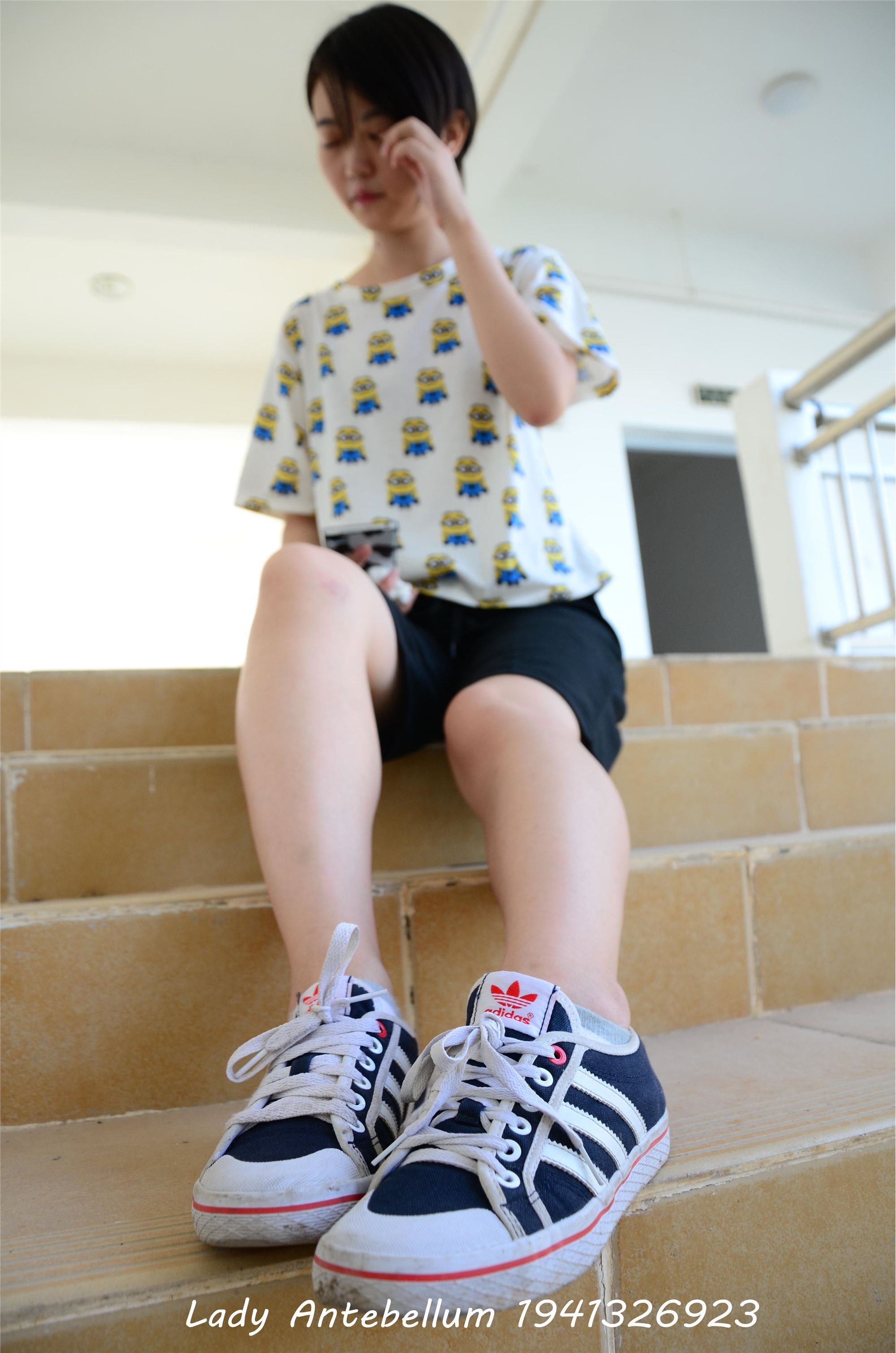 战前女神  恋足美腿棉袜女神级摄影套图 046