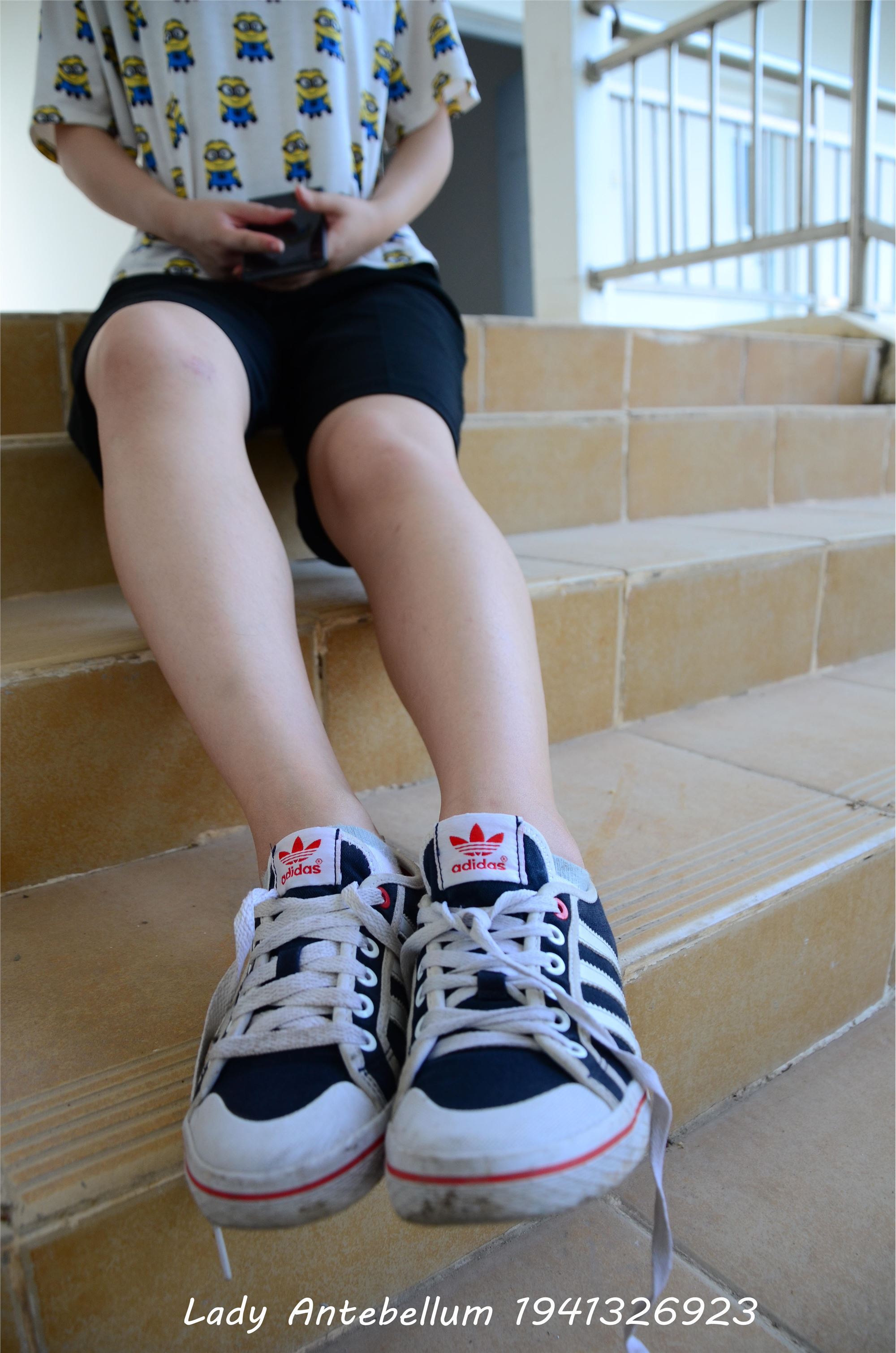 战前女神  恋足美腿棉袜女神级摄影套图 046