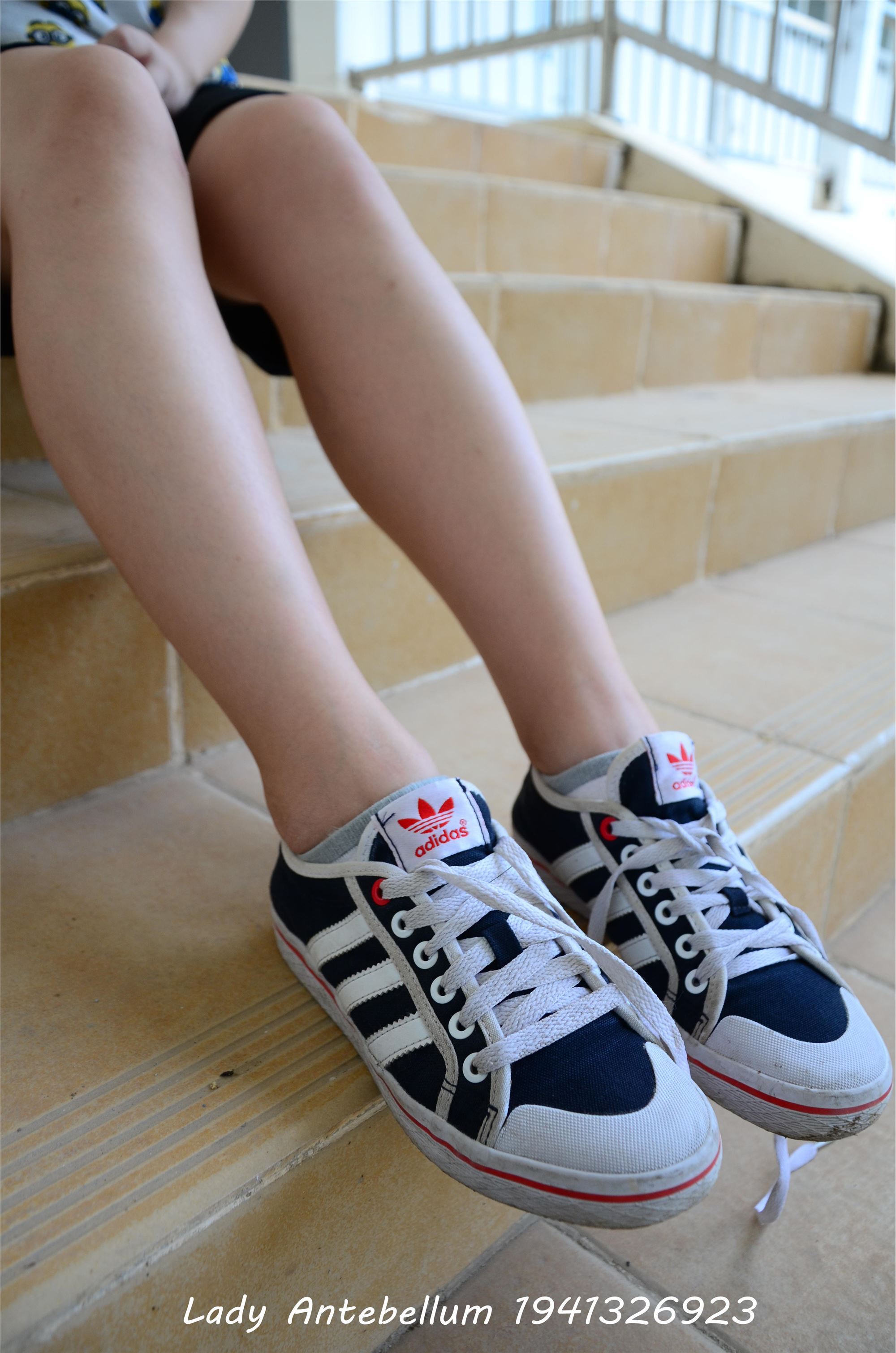 战前女神  恋足美腿棉袜女神级摄影套图 046