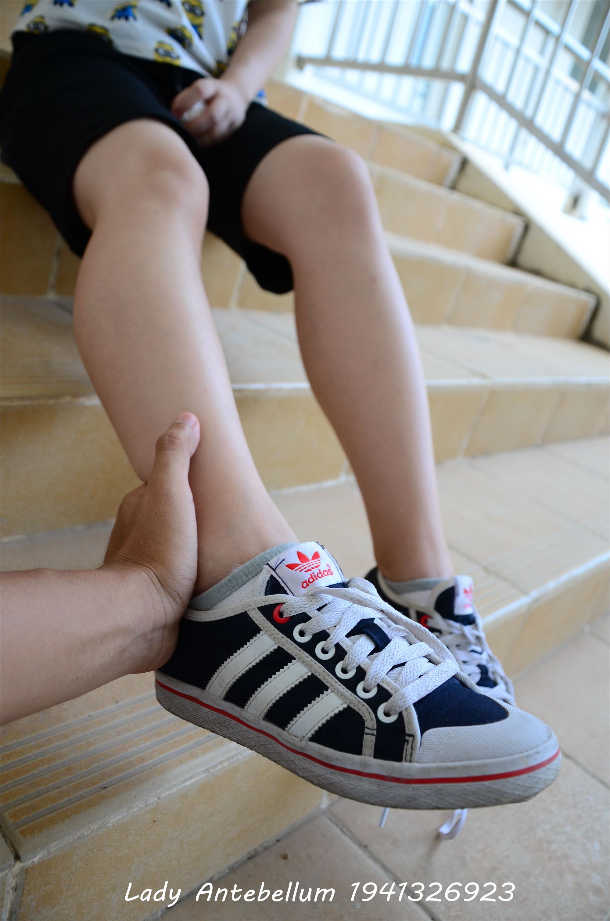 战前女神  恋足美腿棉袜女神级摄影套图 046