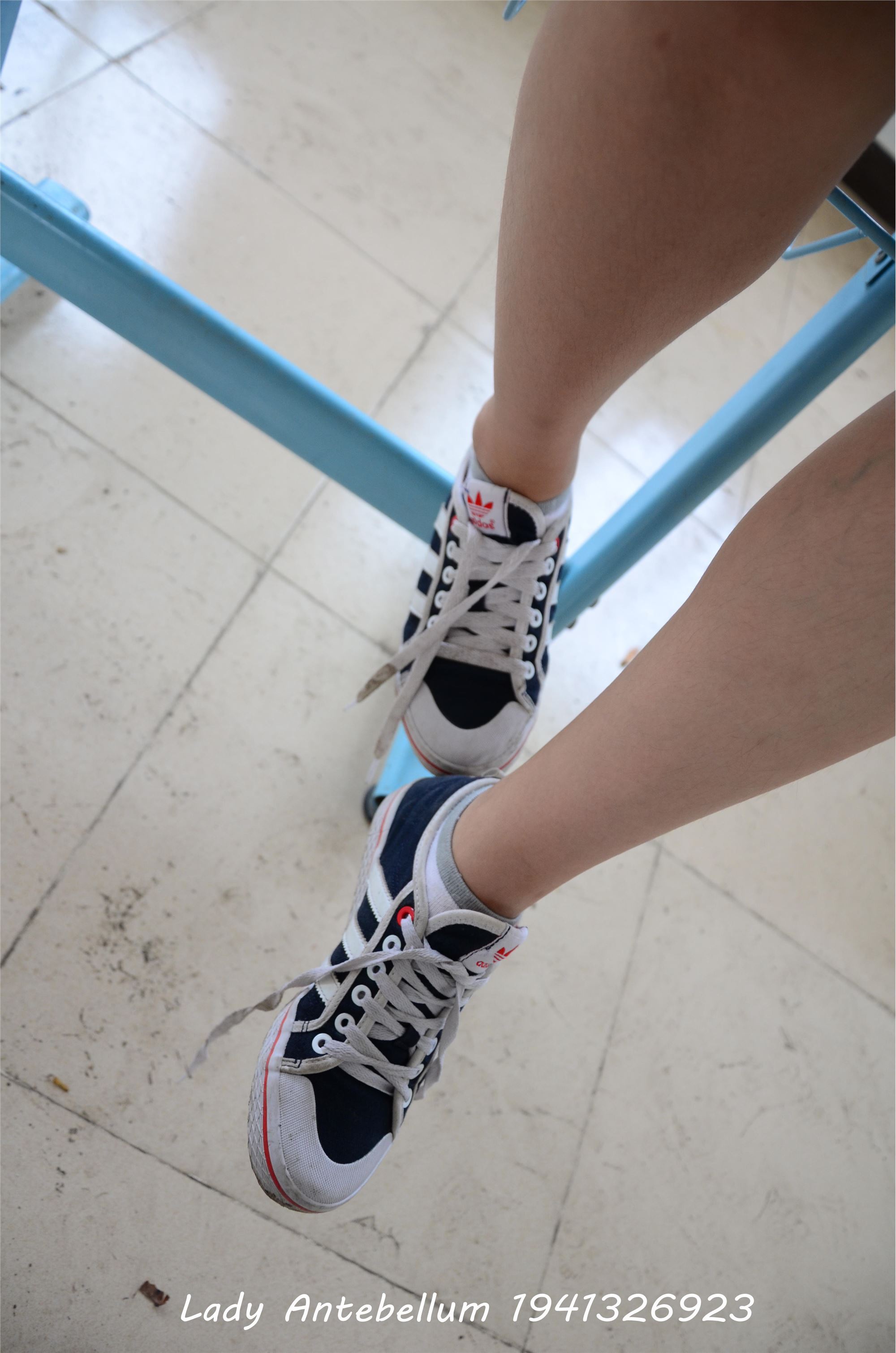 战前女神  恋足美腿棉袜女神级摄影套图 046