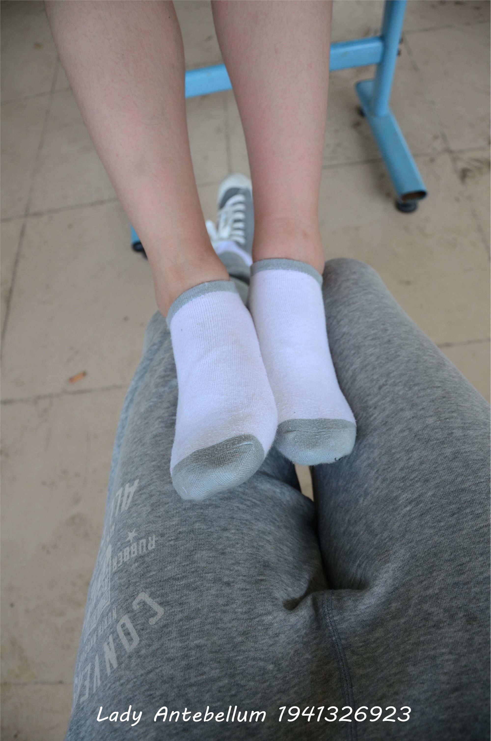 战前女神  恋足美腿棉袜女神级摄影套图 046