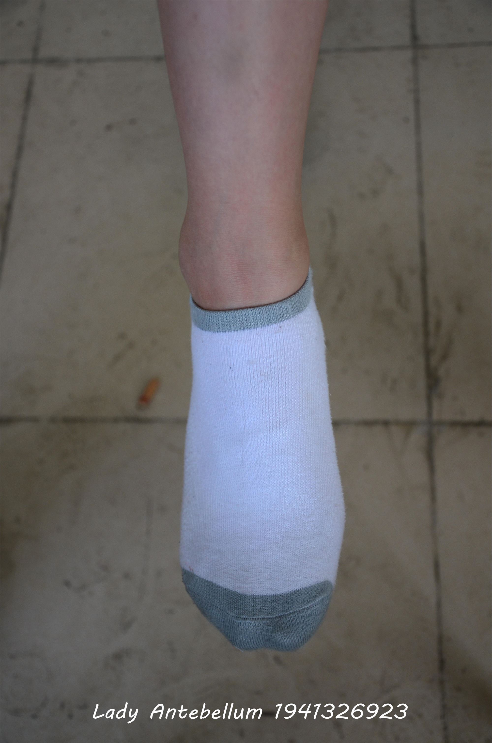 战前女神  恋足美腿棉袜女神级摄影套图 046