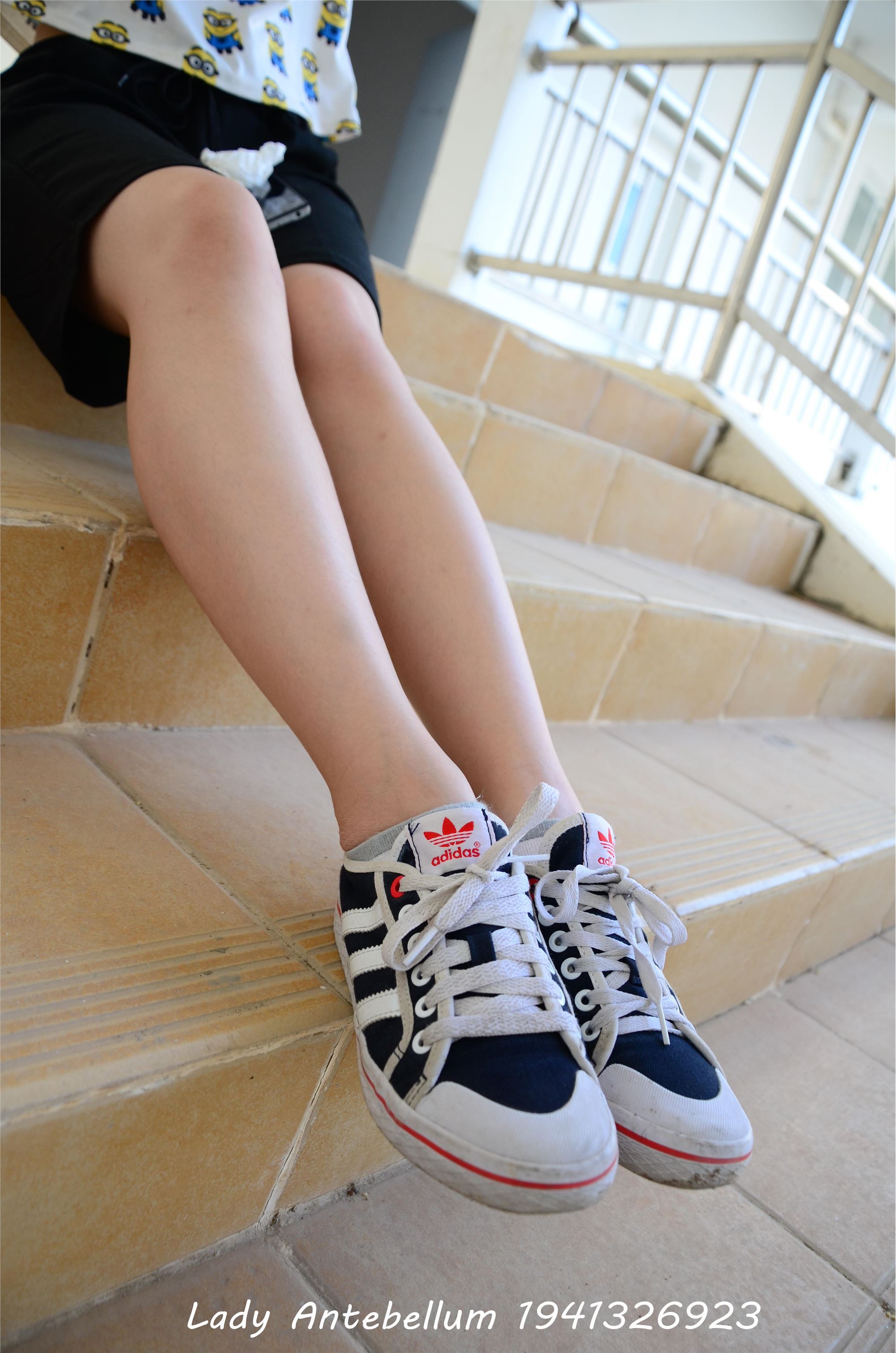 战前女神  恋足美腿棉袜女神级摄影套图 046