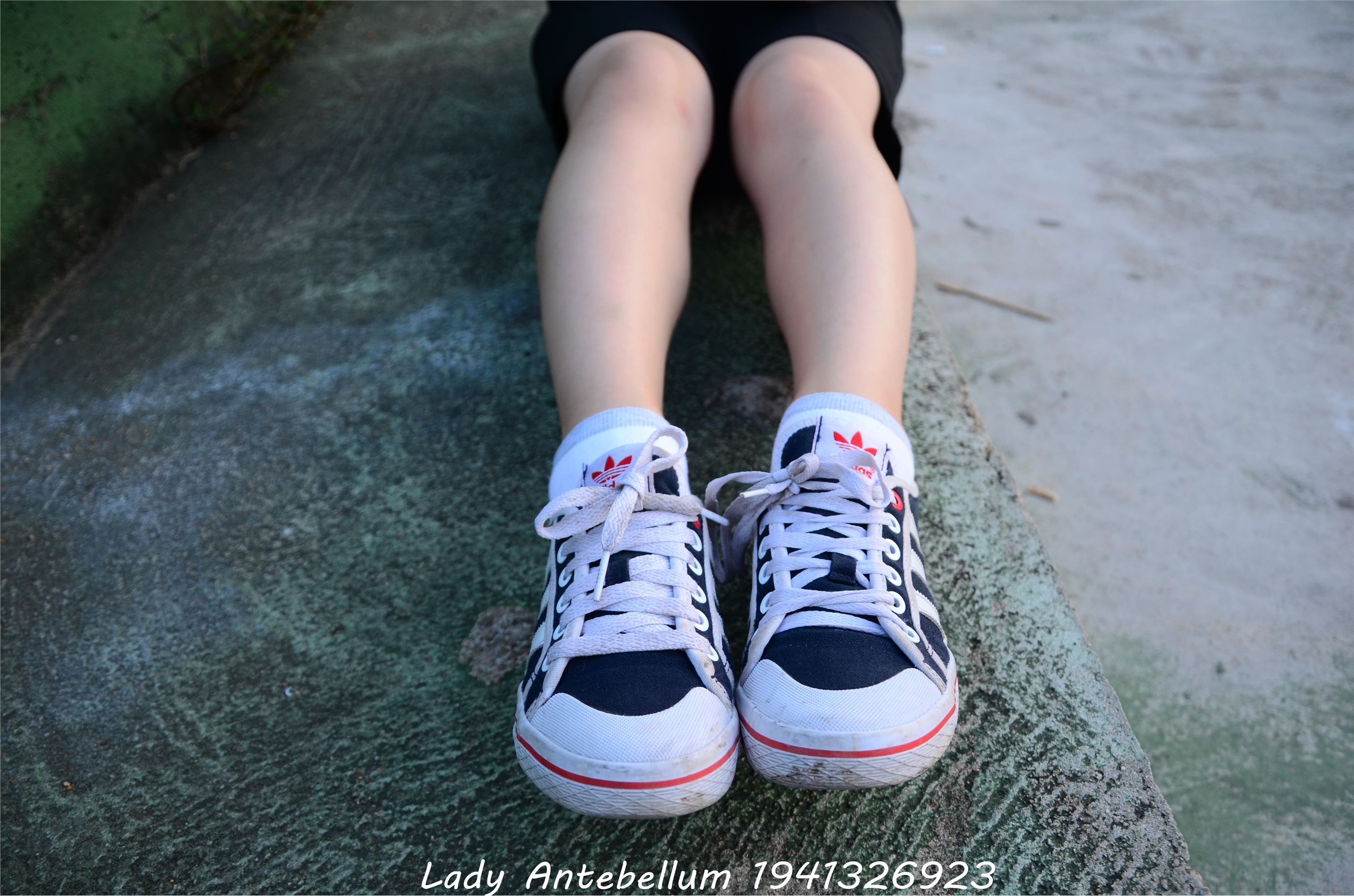 战前女神  恋足美腿棉袜女神级摄影套图 047