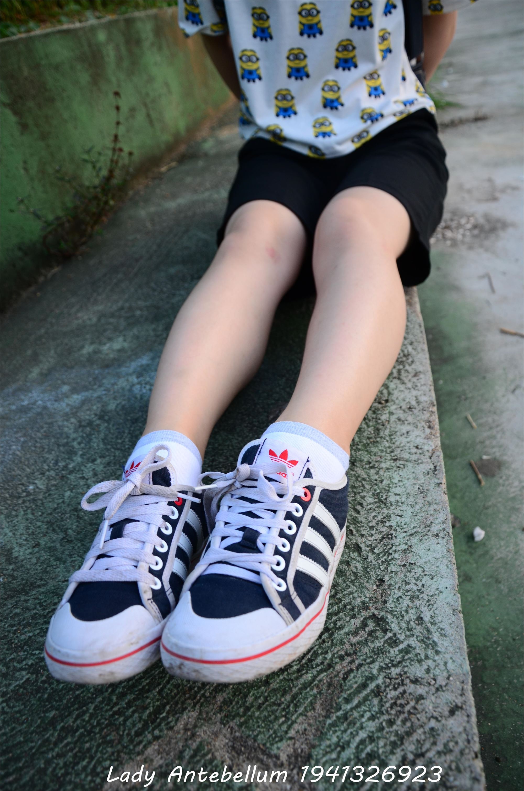 战前女神  恋足美腿棉袜女神级摄影套图 047