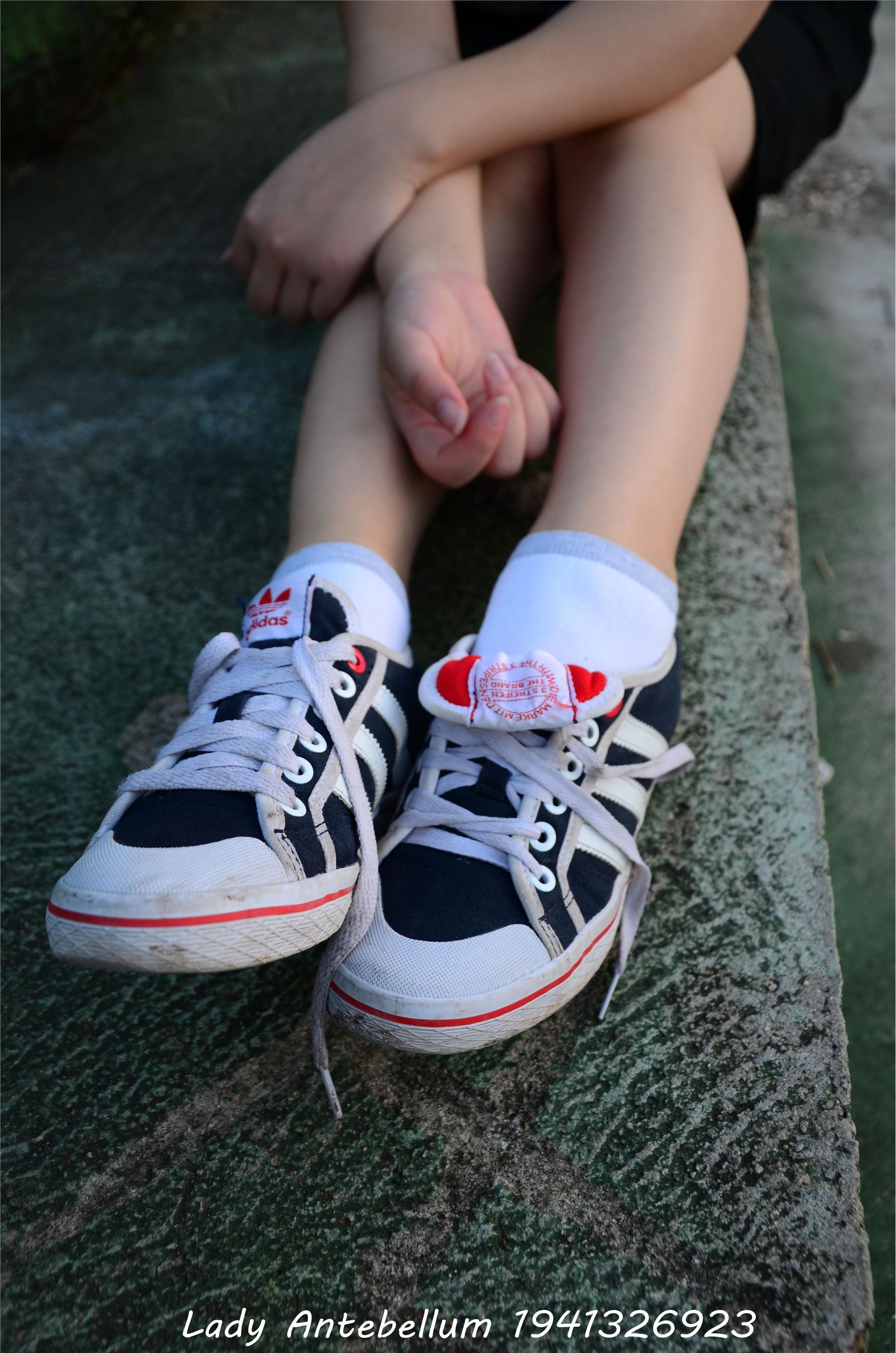 战前女神  恋足美腿棉袜女神级摄影套图 047