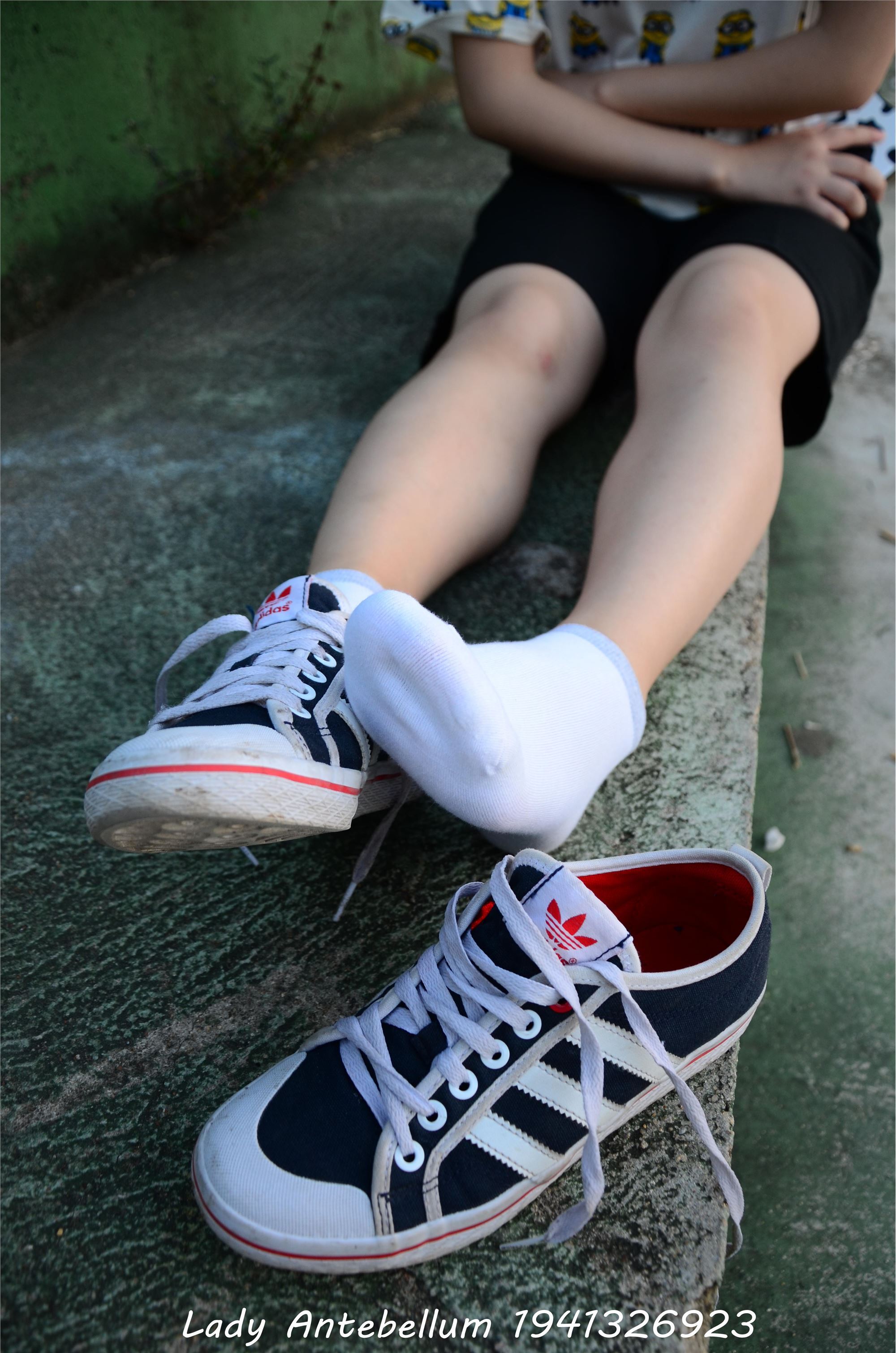 战前女神  恋足美腿棉袜女神级摄影套图 047