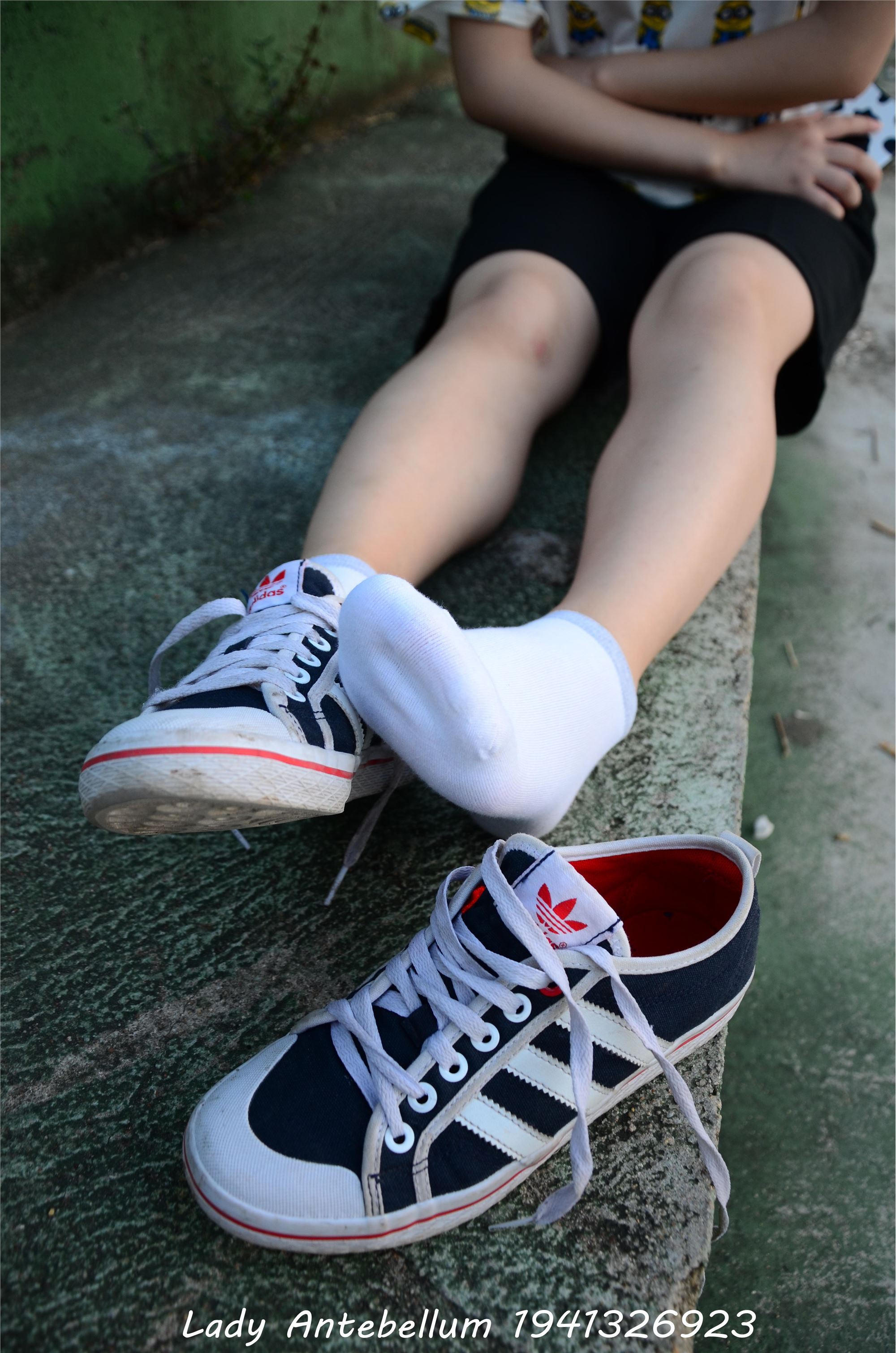 战前女神  恋足美腿棉袜女神级摄影套图 047