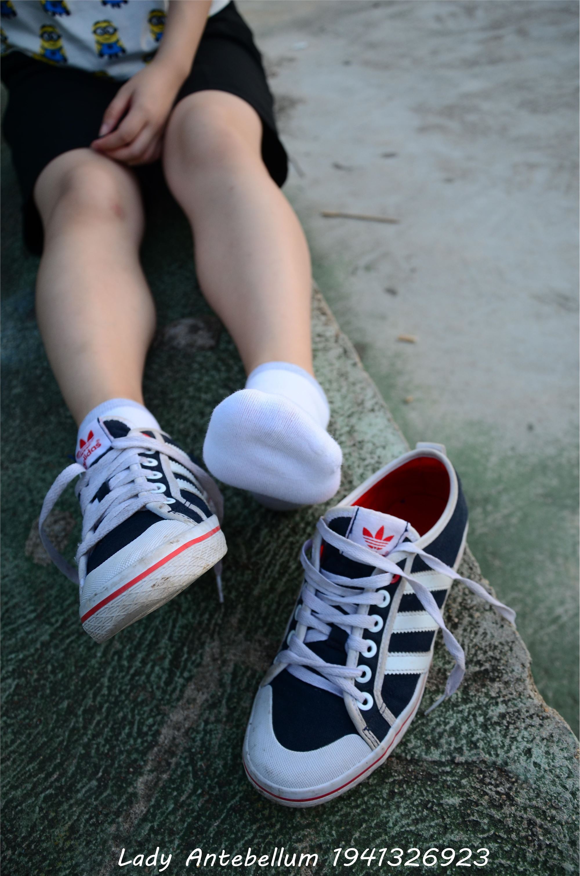 战前女神  恋足美腿棉袜女神级摄影套图 047