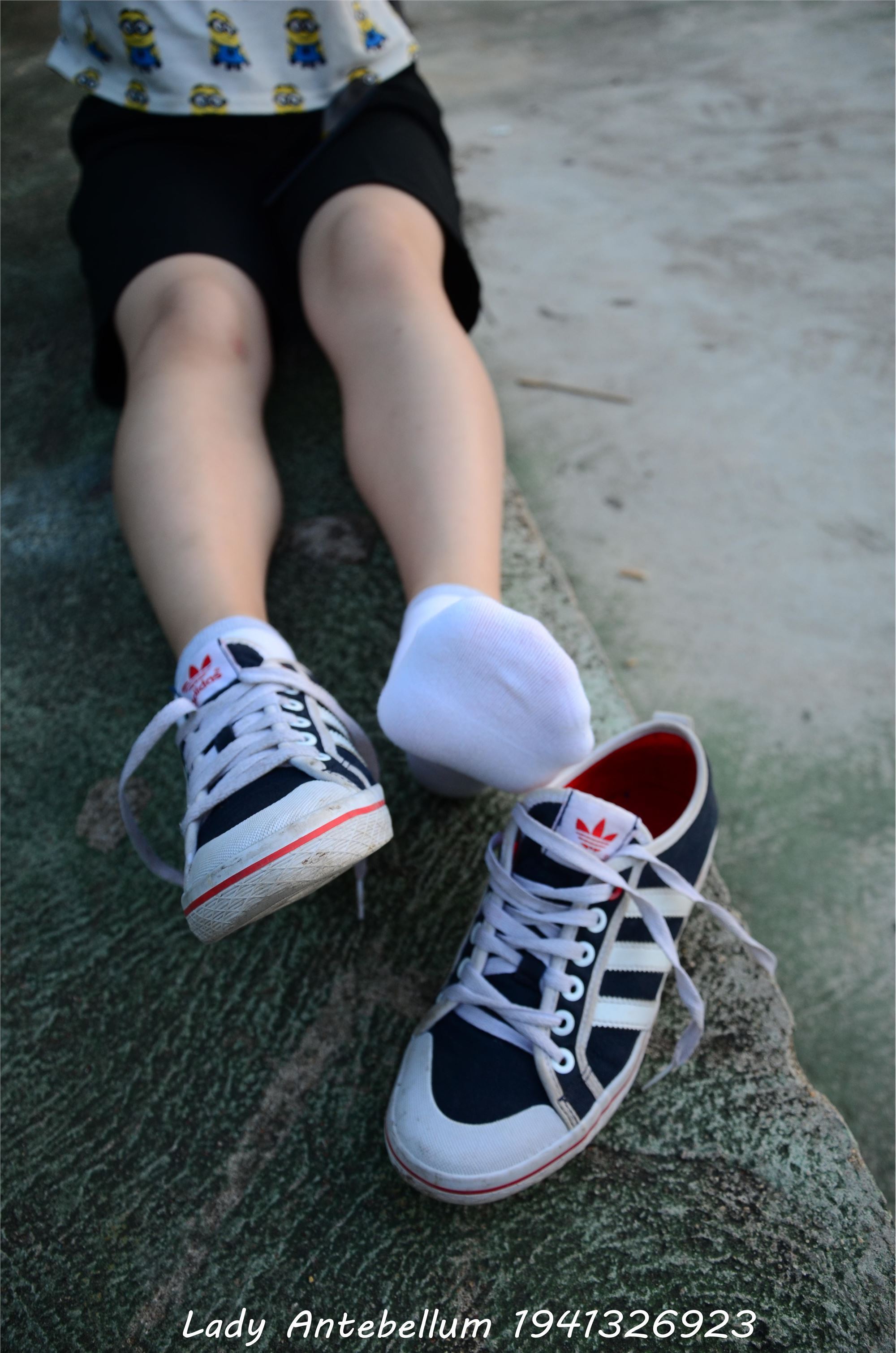 战前女神  恋足美腿棉袜女神级摄影套图 047