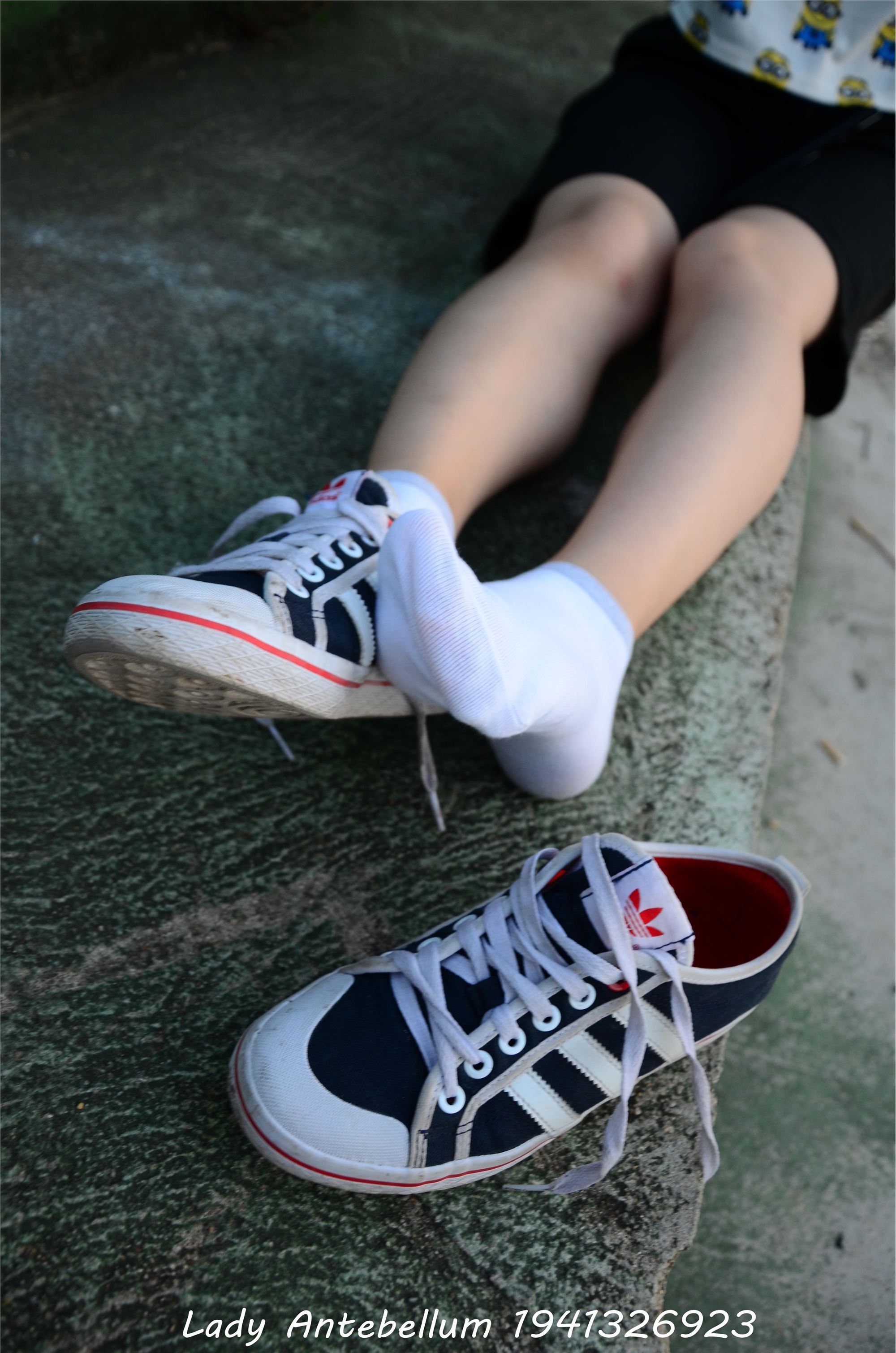 战前女神  恋足美腿棉袜女神级摄影套图 047