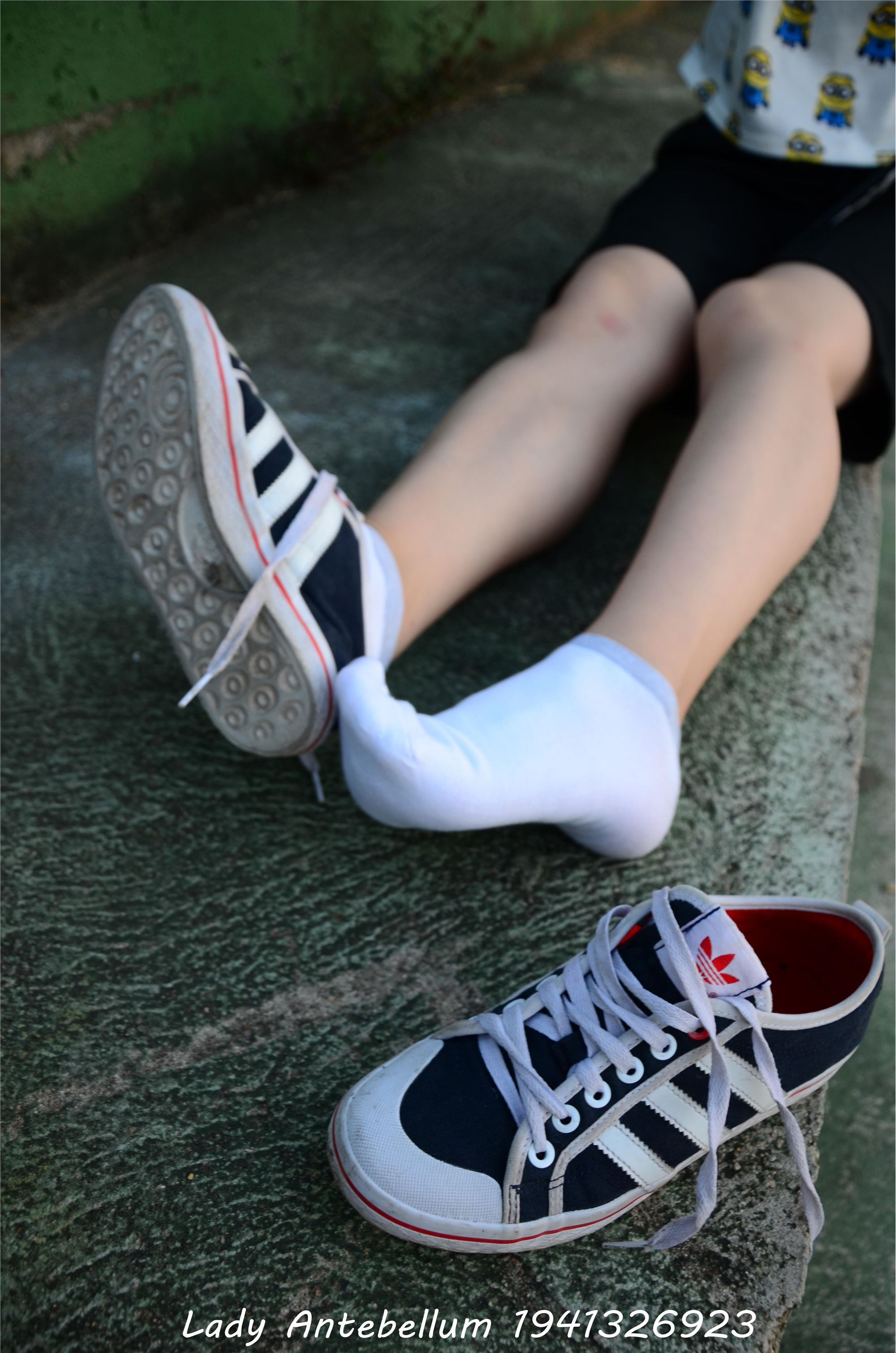 战前女神  恋足美腿棉袜女神级摄影套图 047