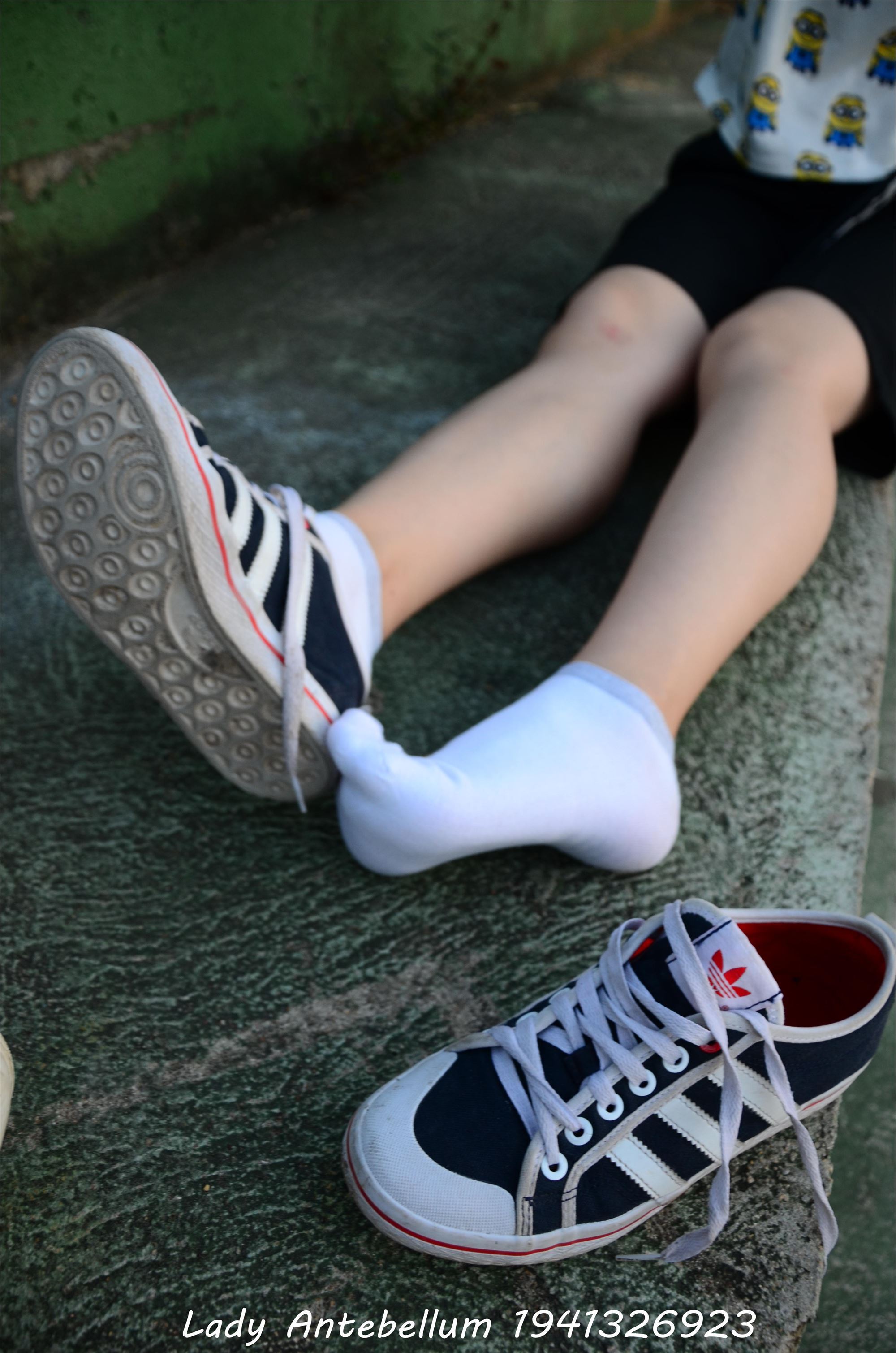 战前女神  恋足美腿棉袜女神级摄影套图 047