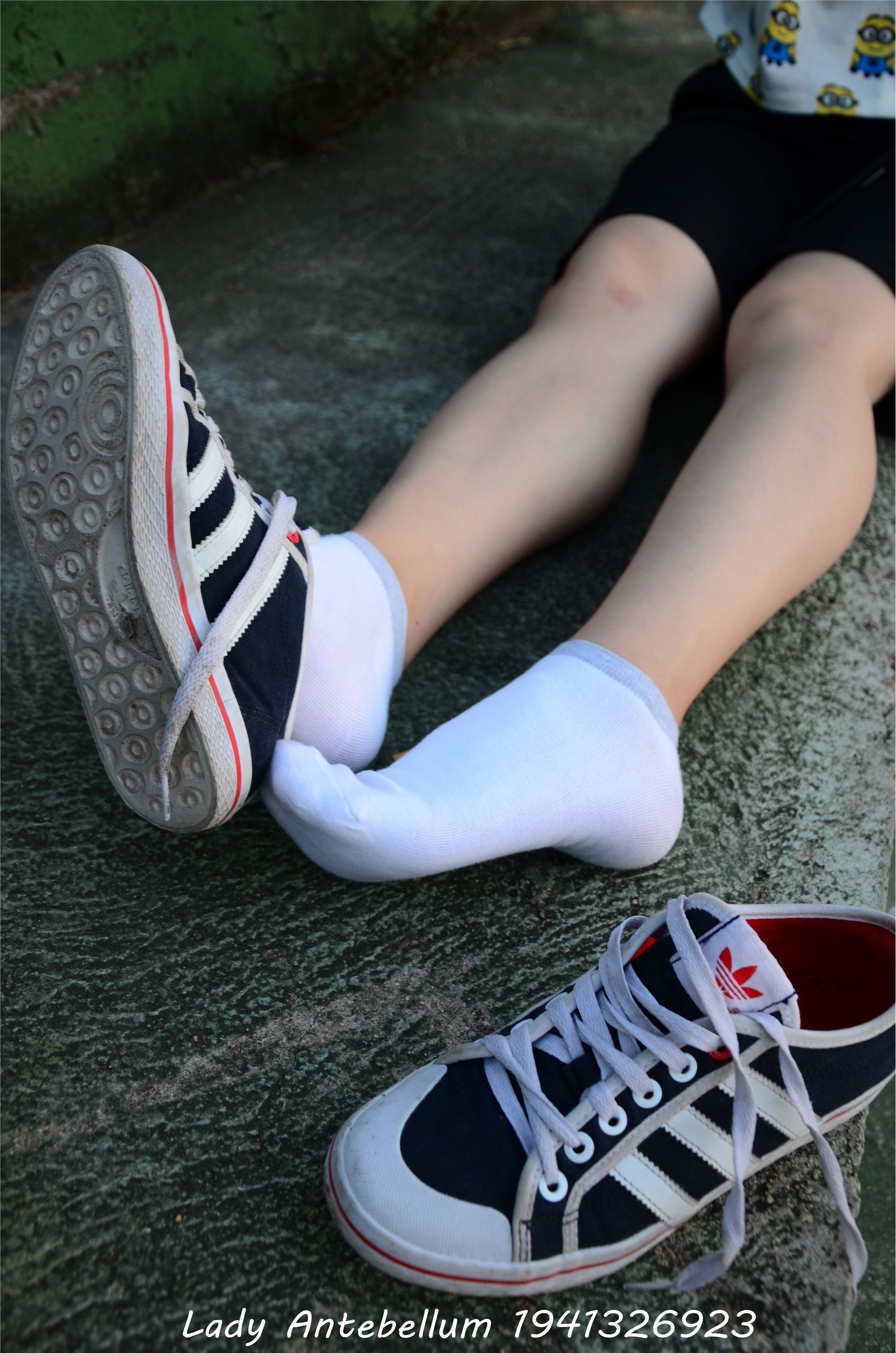 战前女神  恋足美腿棉袜女神级摄影套图 047