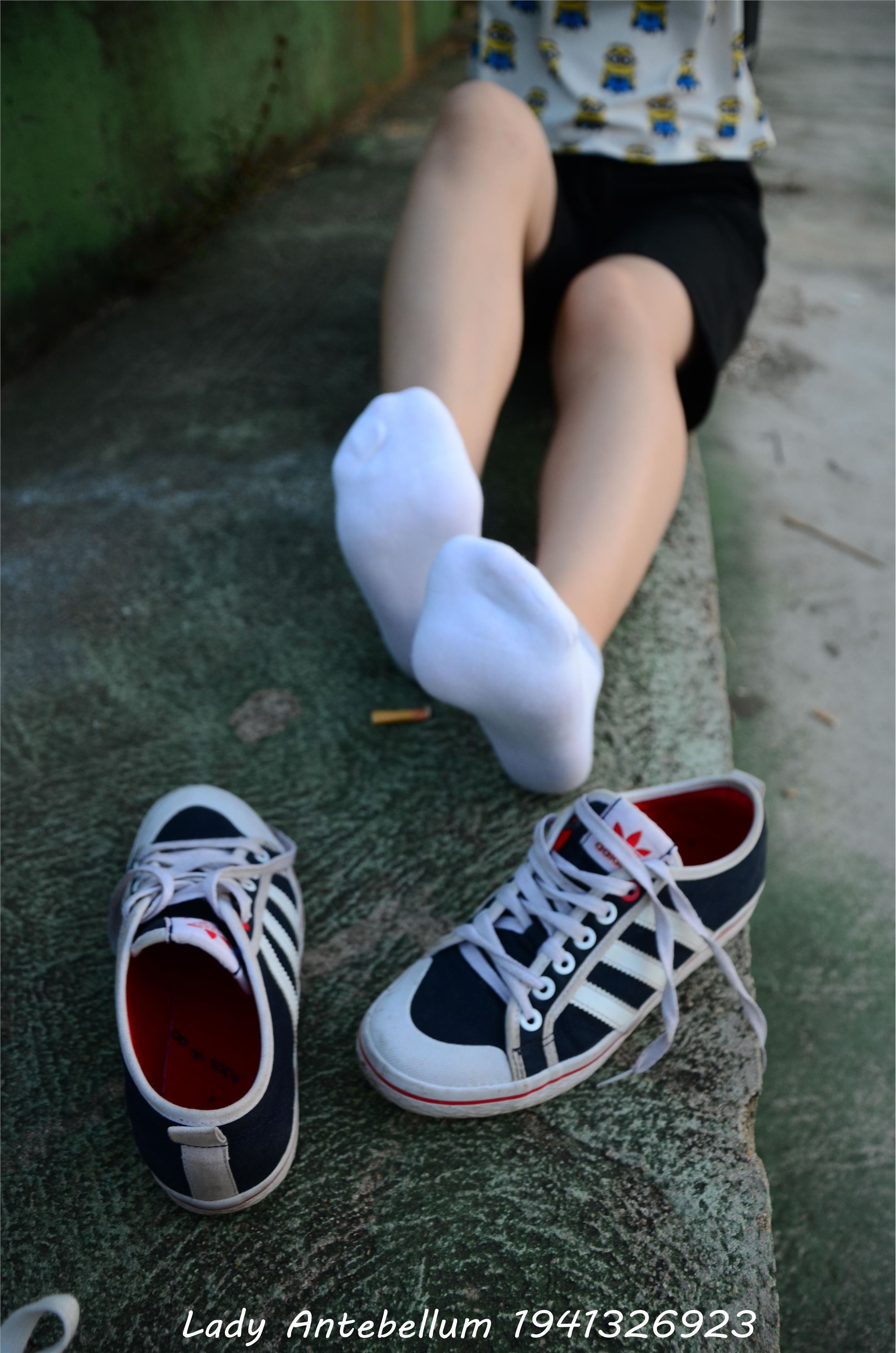 战前女神  恋足美腿棉袜女神级摄影套图 047