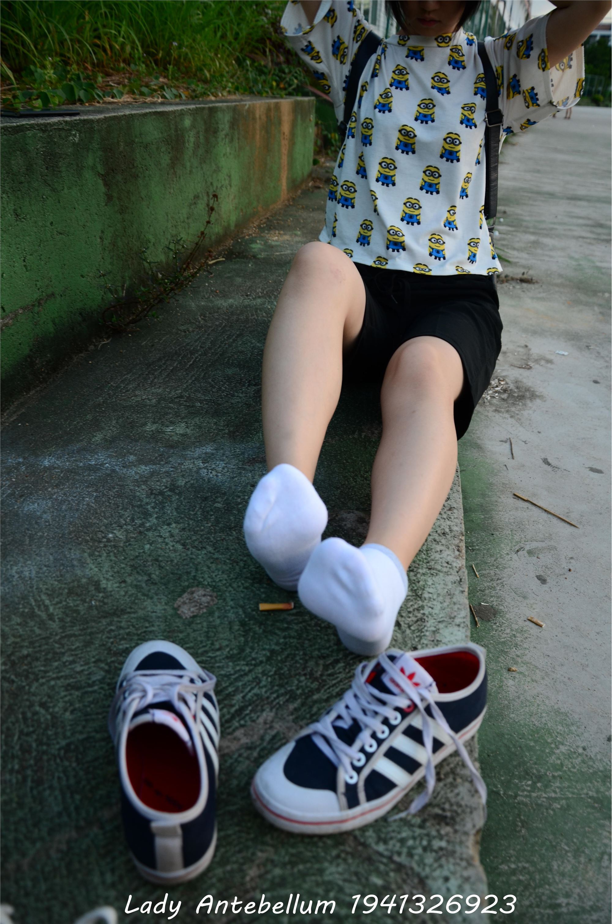 战前女神  恋足美腿棉袜女神级摄影套图 047