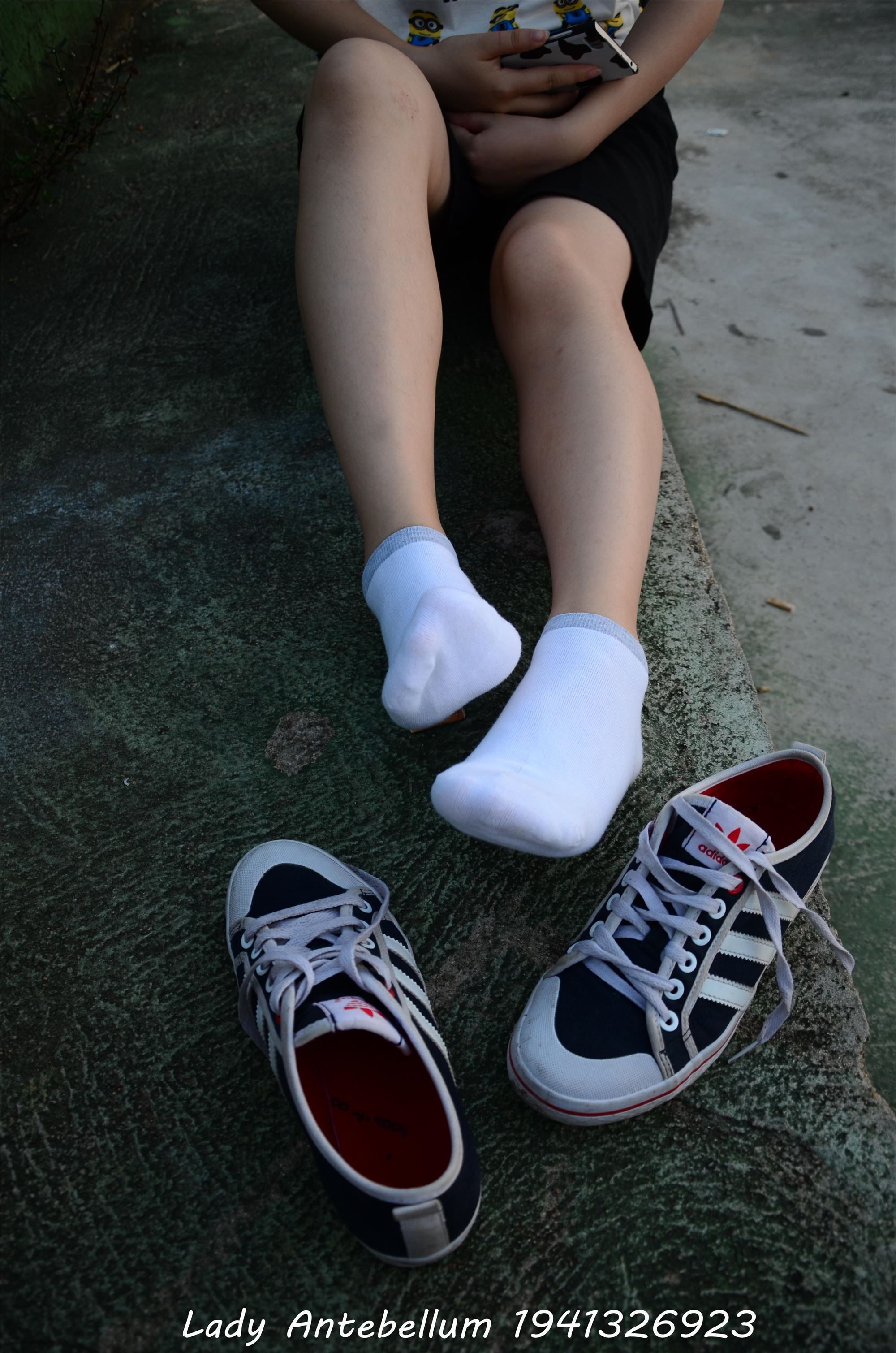 战前女神  恋足美腿棉袜女神级摄影套图 047