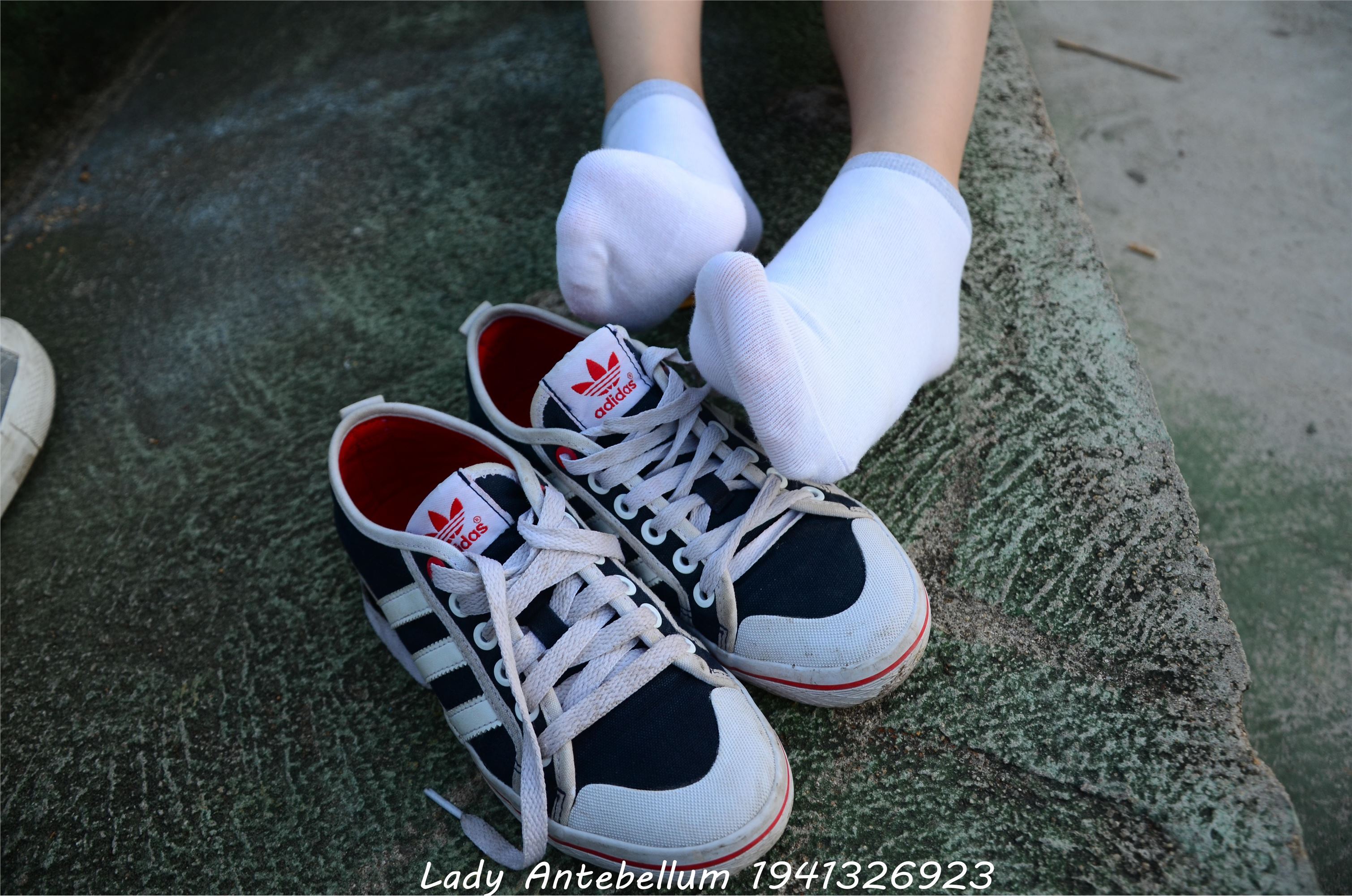 战前女神  恋足美腿棉袜女神级摄影套图 047