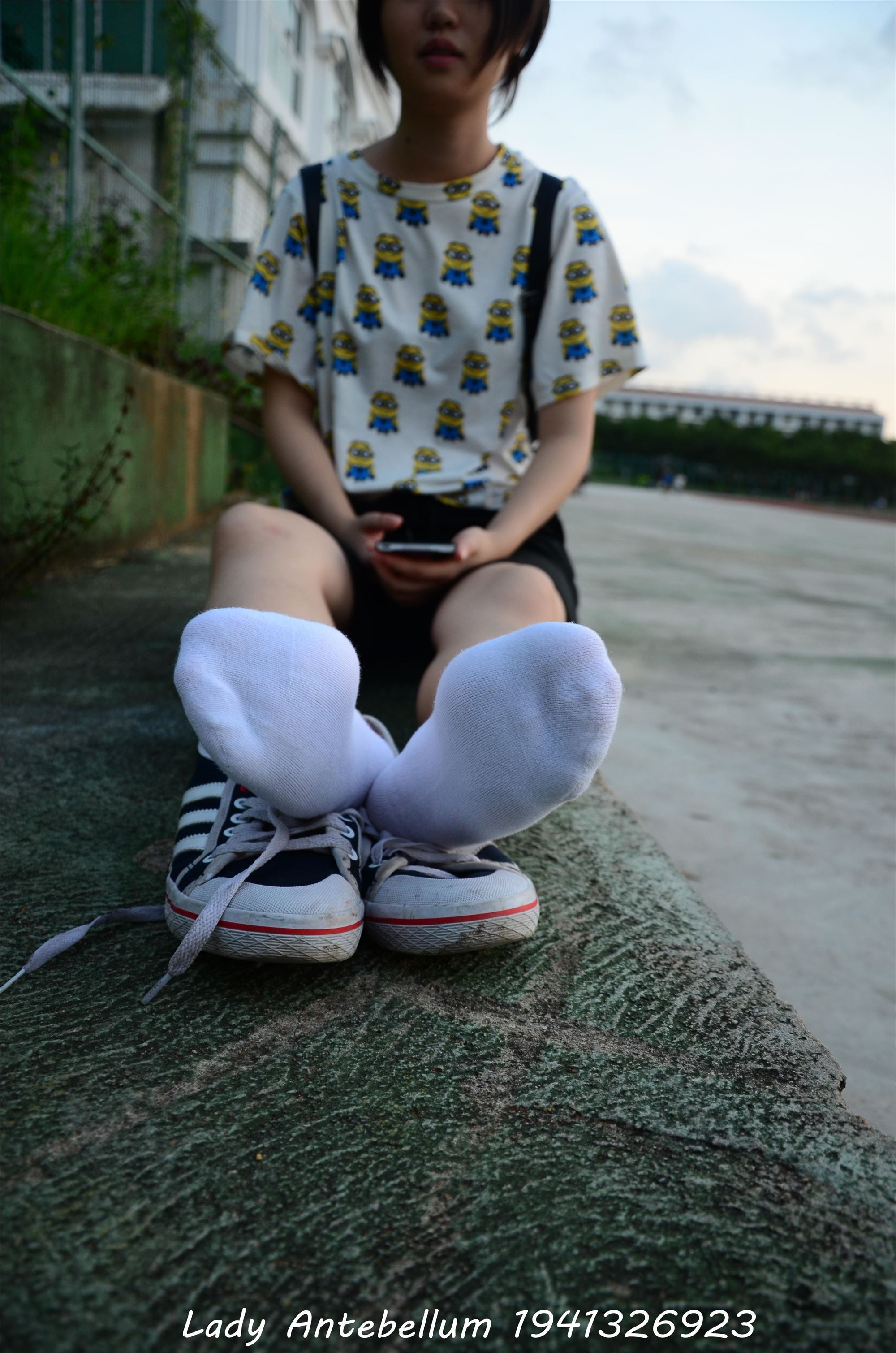 战前女神  恋足美腿棉袜女神级摄影套图 047