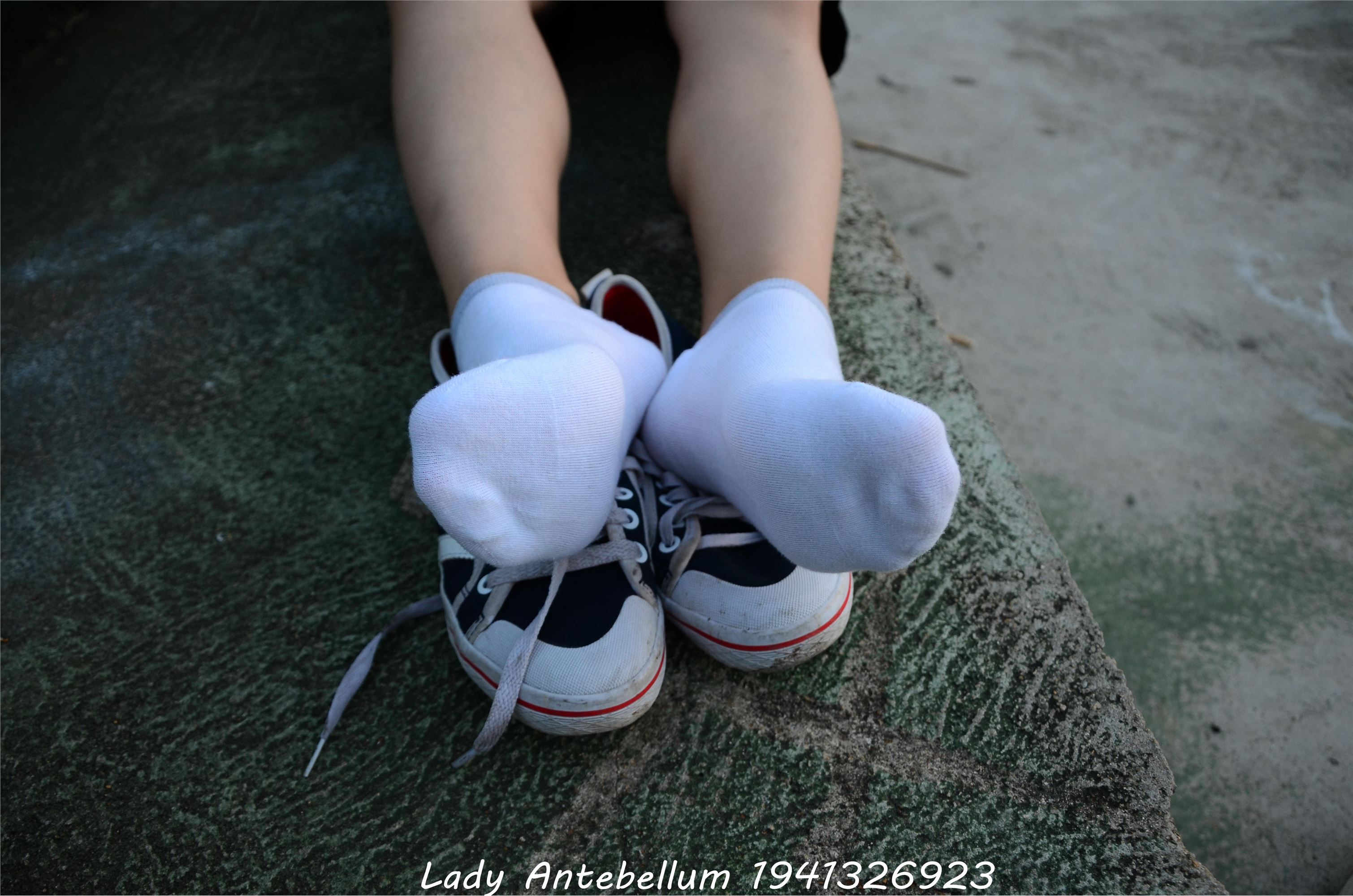 战前女神  恋足美腿棉袜女神级摄影套图 047