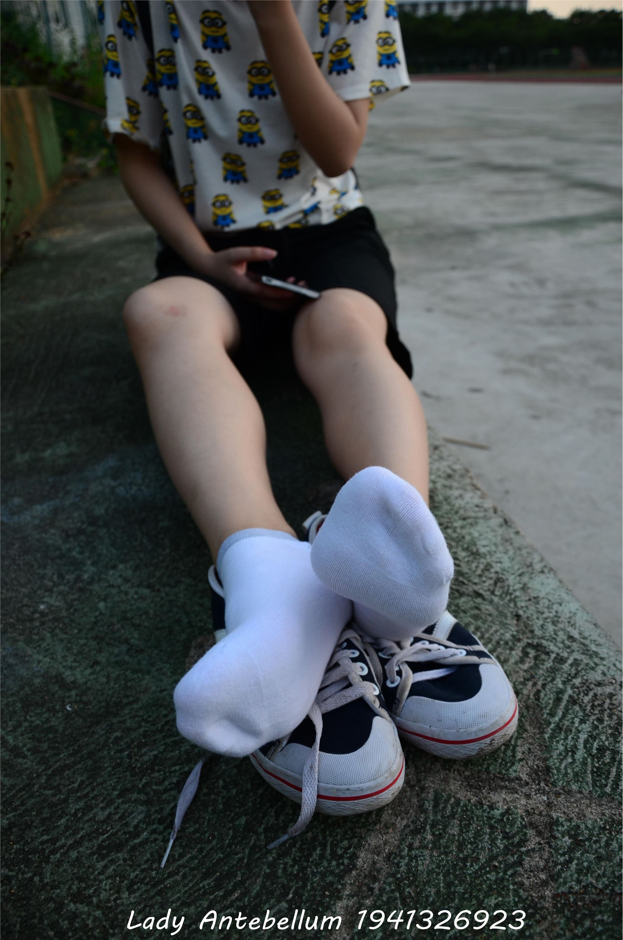 战前女神  恋足美腿棉袜女神级摄影套图 047