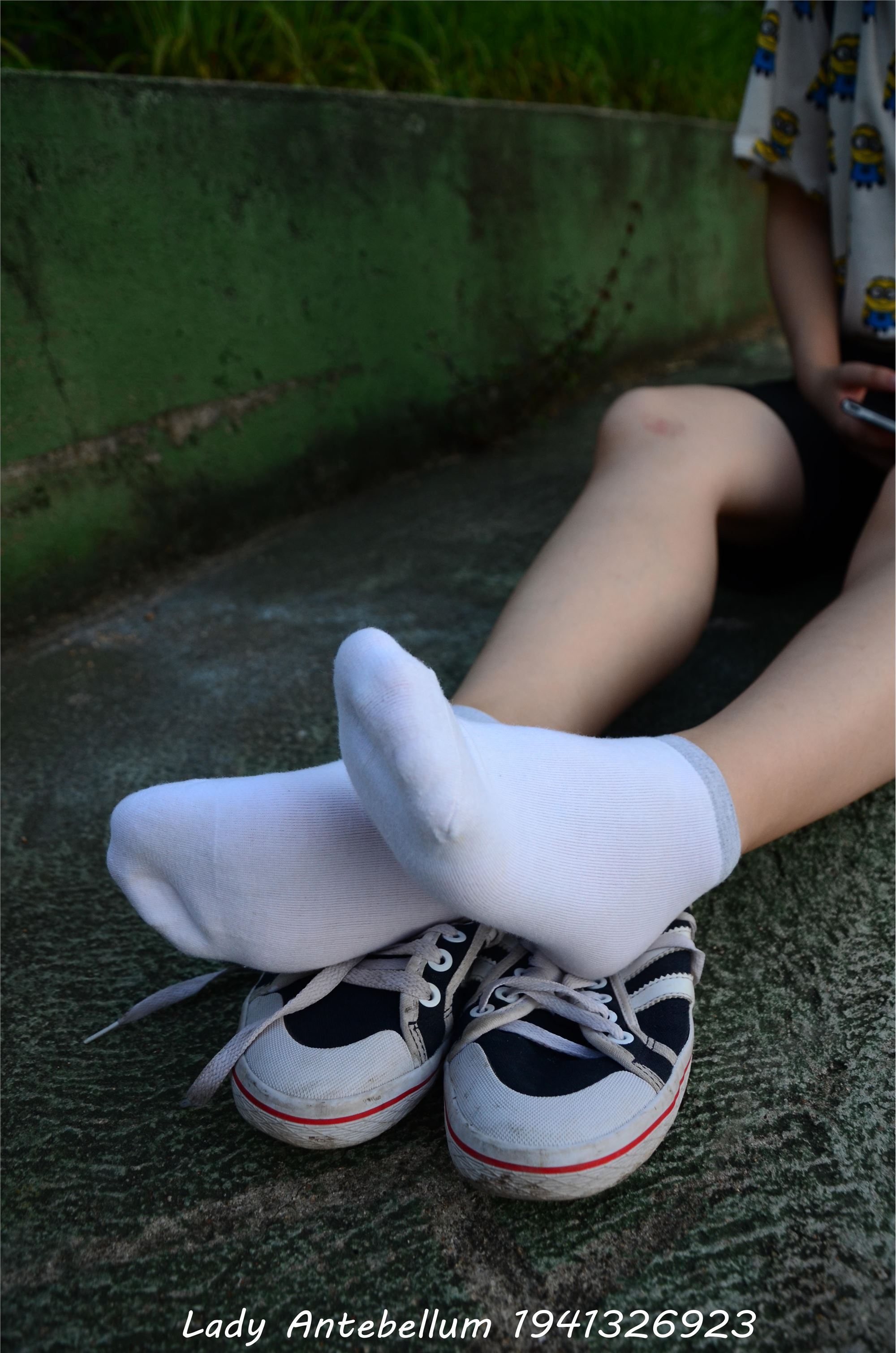 战前女神  恋足美腿棉袜女神级摄影套图 047