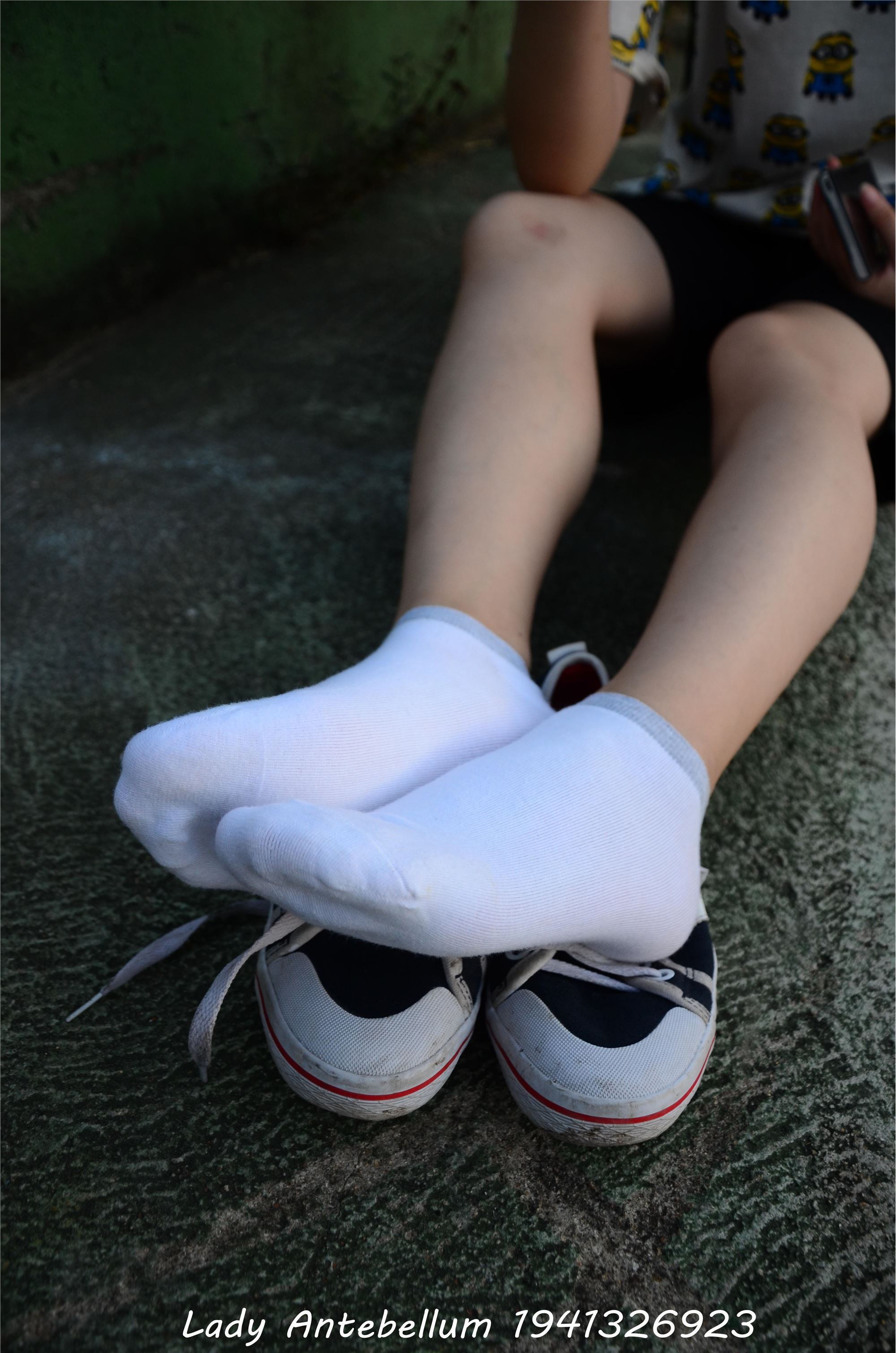 战前女神  恋足美腿棉袜女神级摄影套图 047