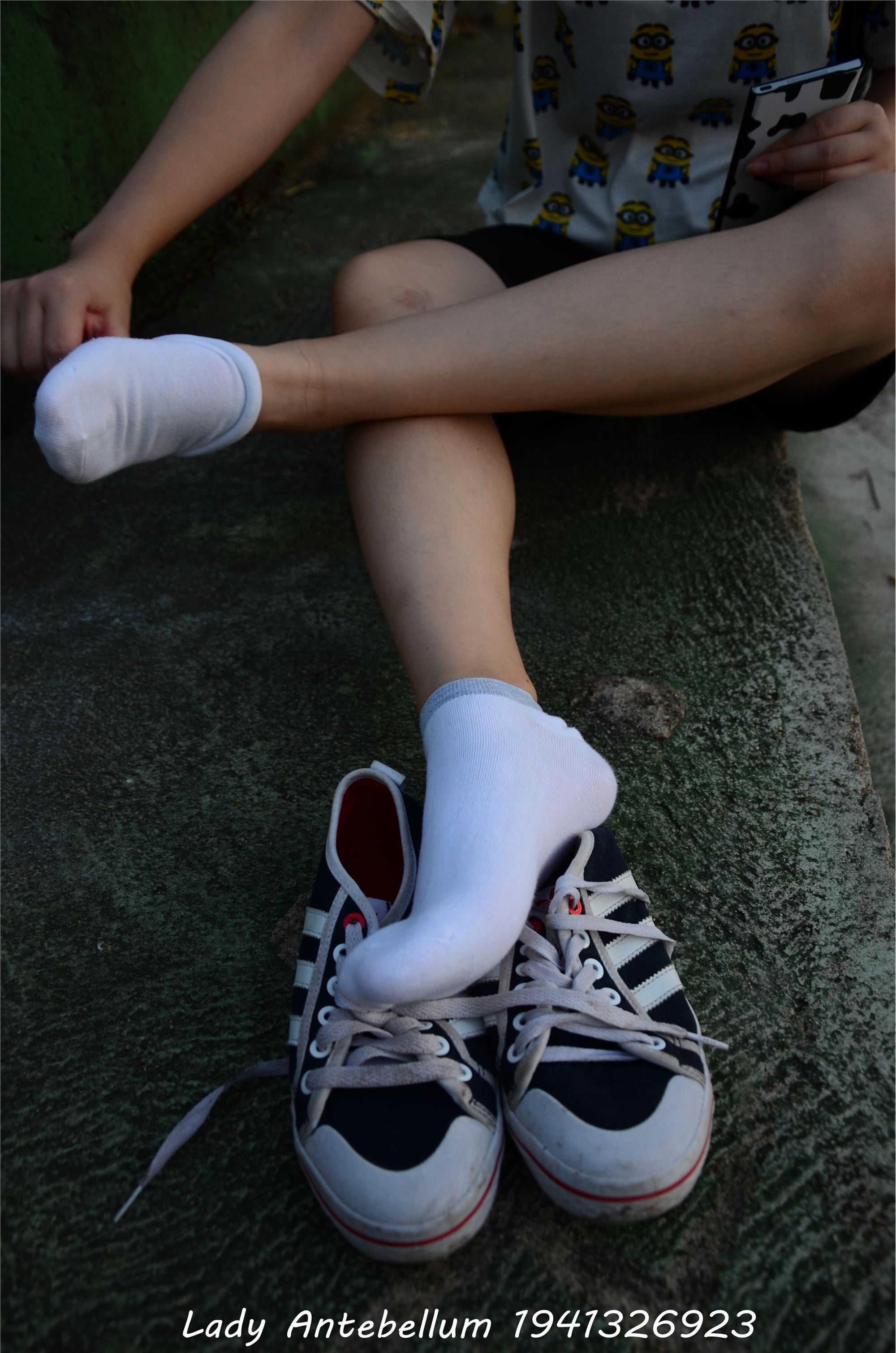 战前女神  恋足美腿棉袜女神级摄影套图 047